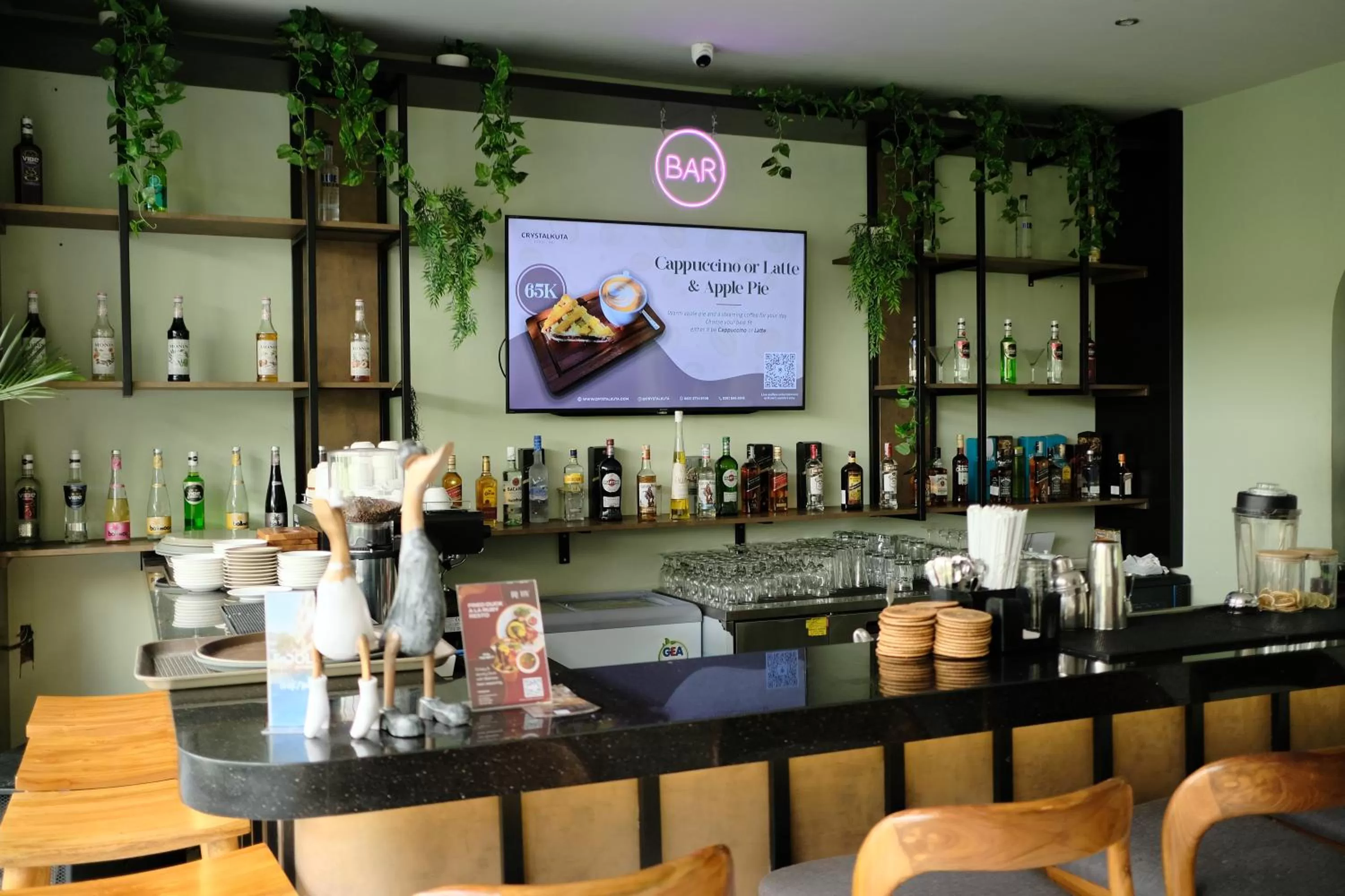 Lounge or bar in Crystalkuta Hotel - Bali