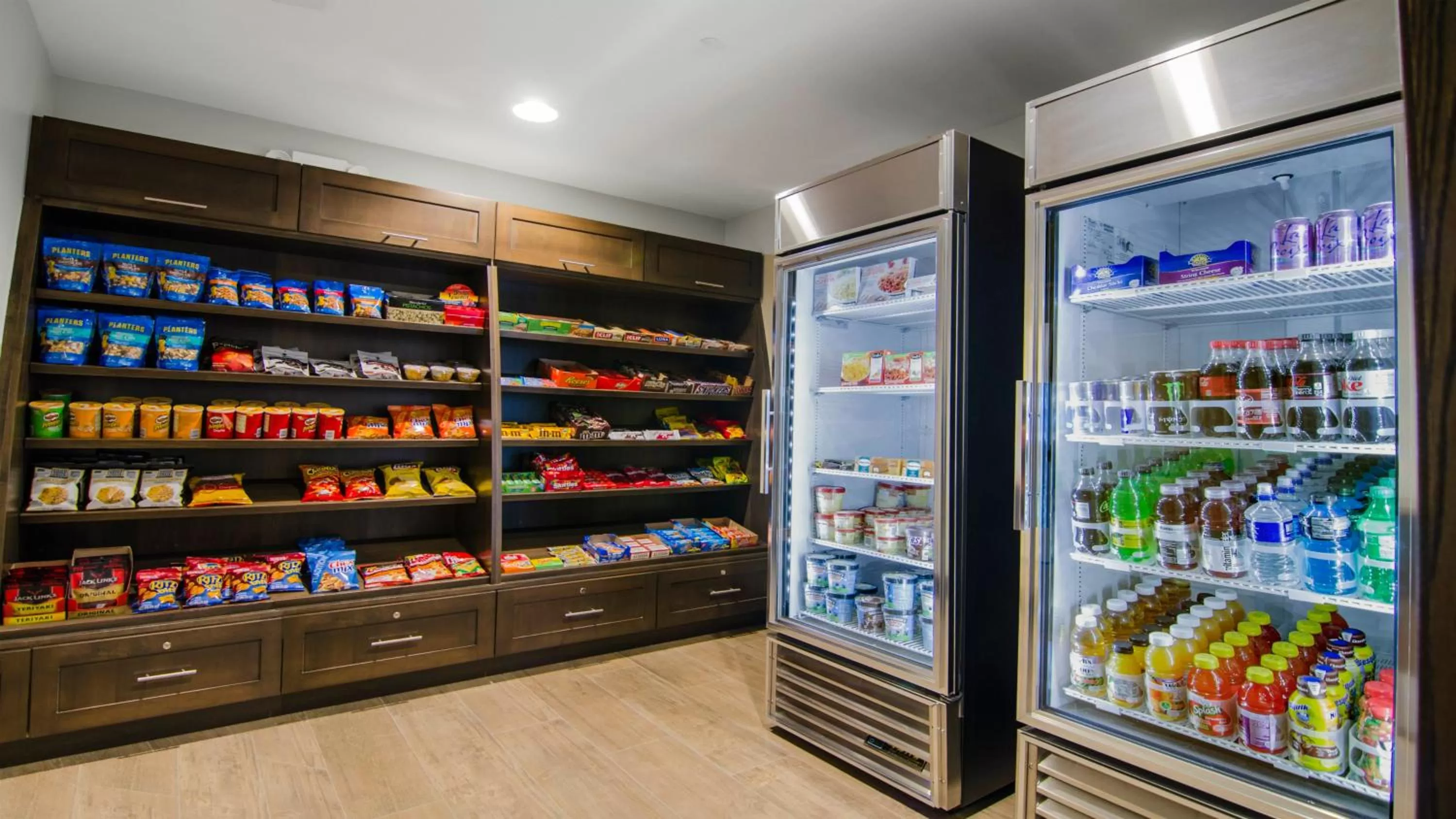 Decorative detail in Staybridge Suites Marquette by IHG