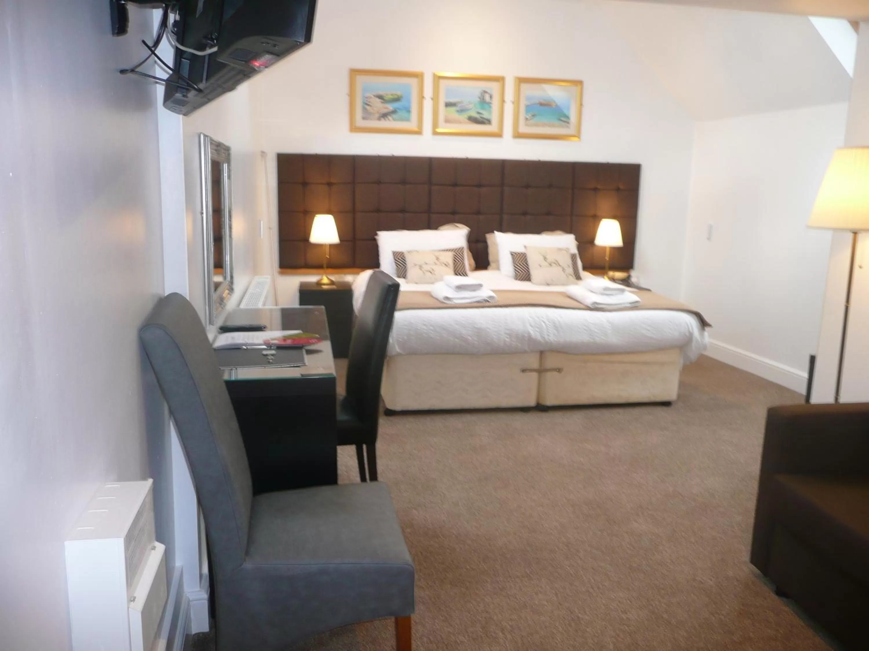 Bedroom, Bed in Noble Lands