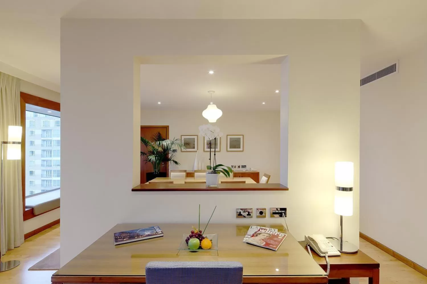 Dining area in Canary Riverside Plaza Hotel