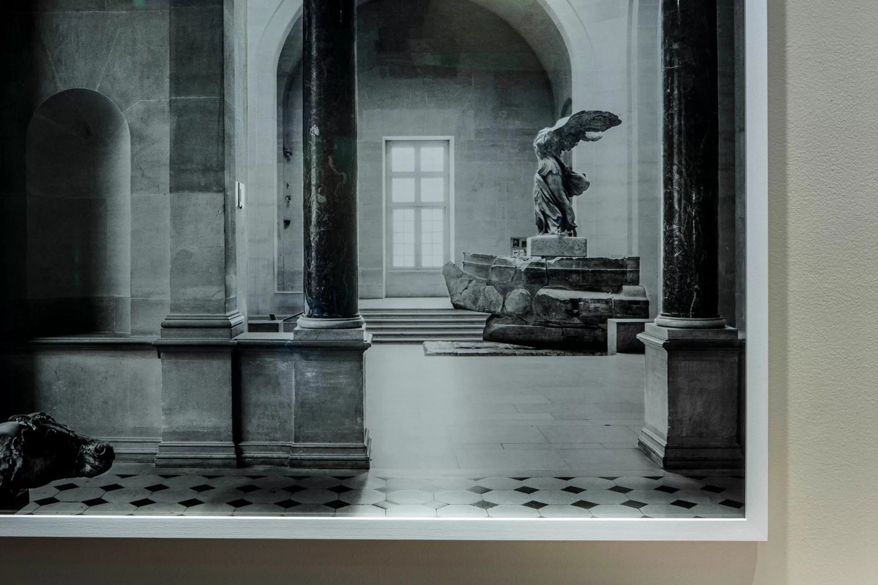 Decorative detail in Hôtel de la Place du Louvre - Esprit de France