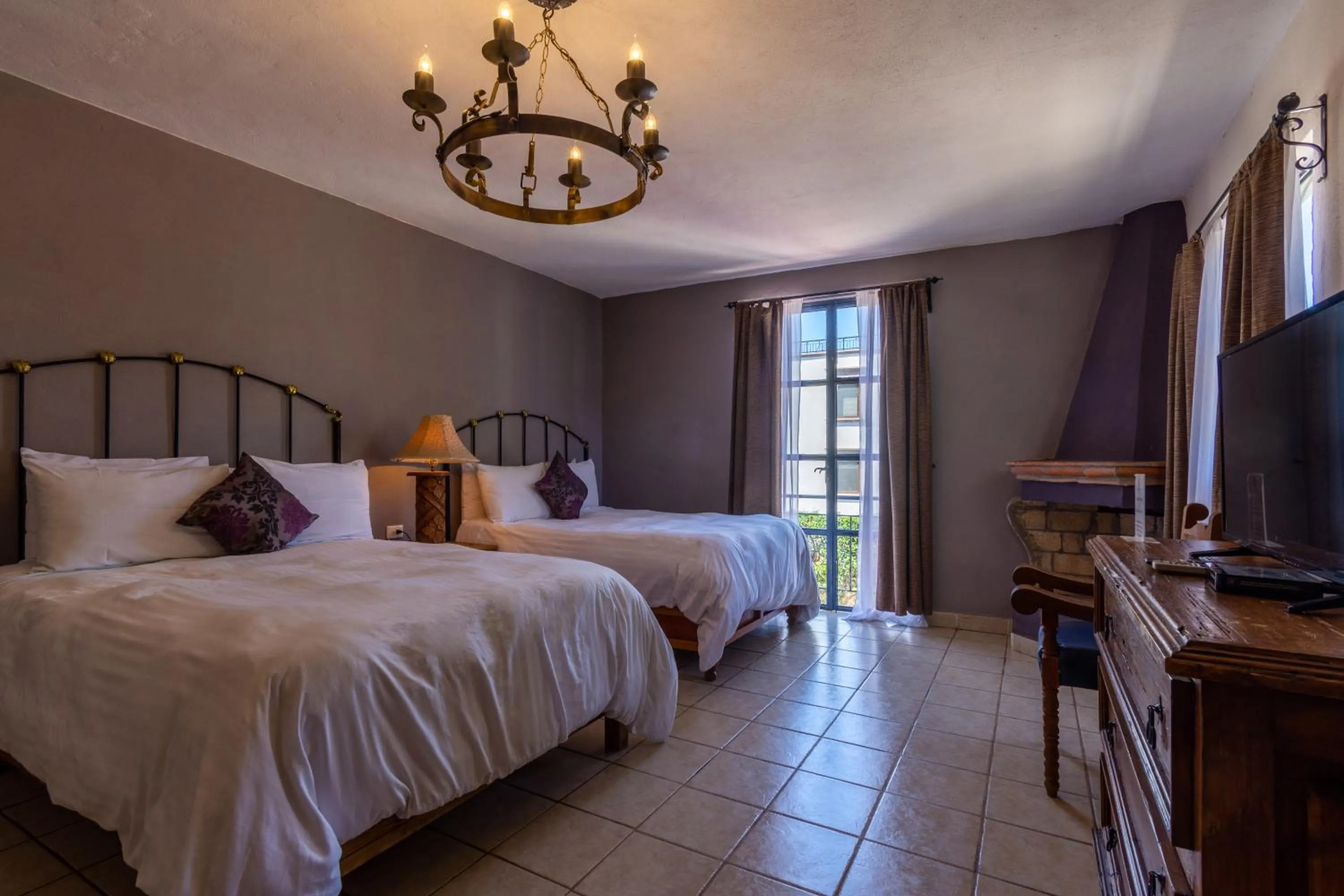 Photo of the whole room in Hotel Casa Santamaría