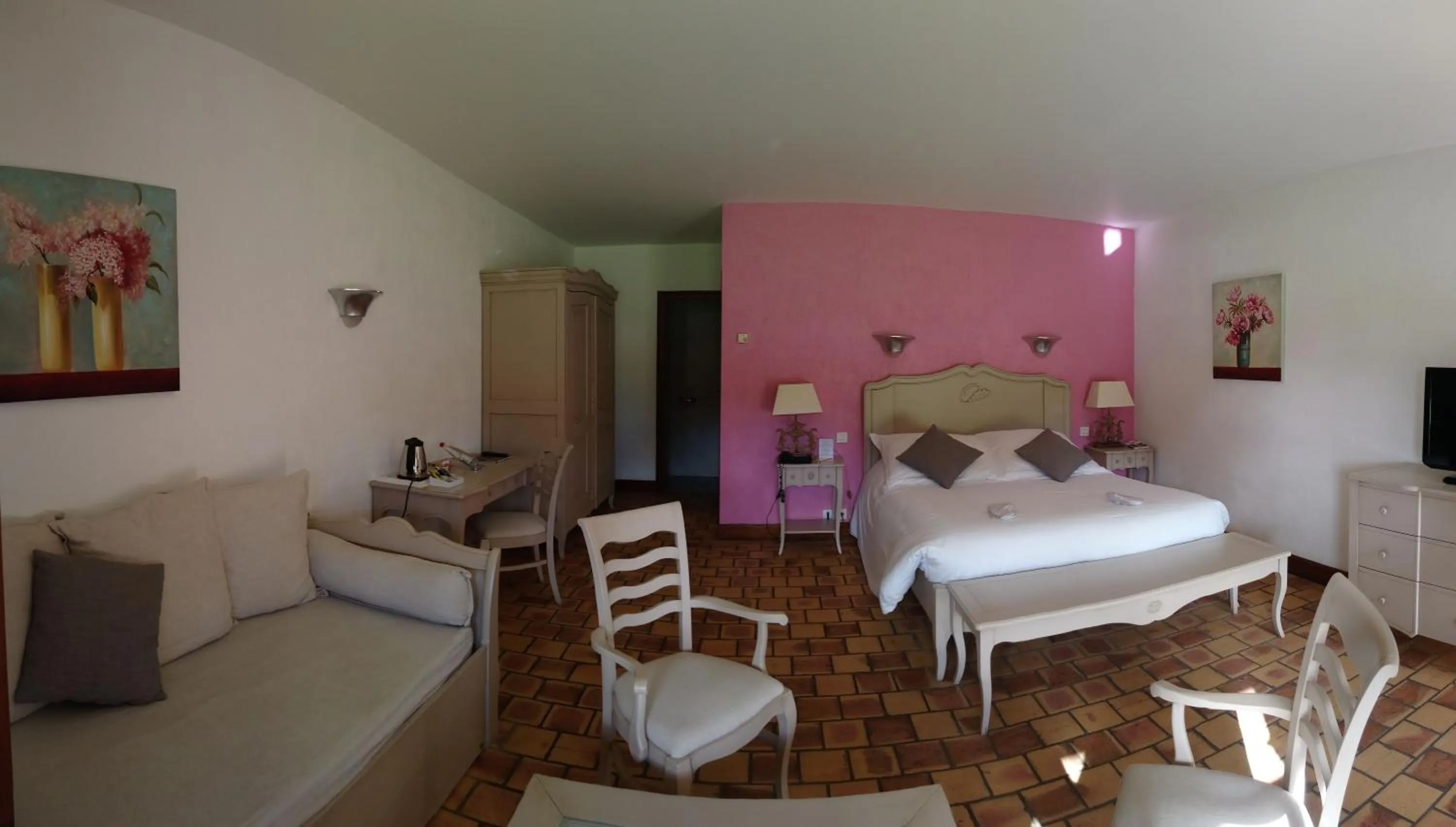 Photo of the whole room, Bed in L'Orée des Chênes, The Originals Relais