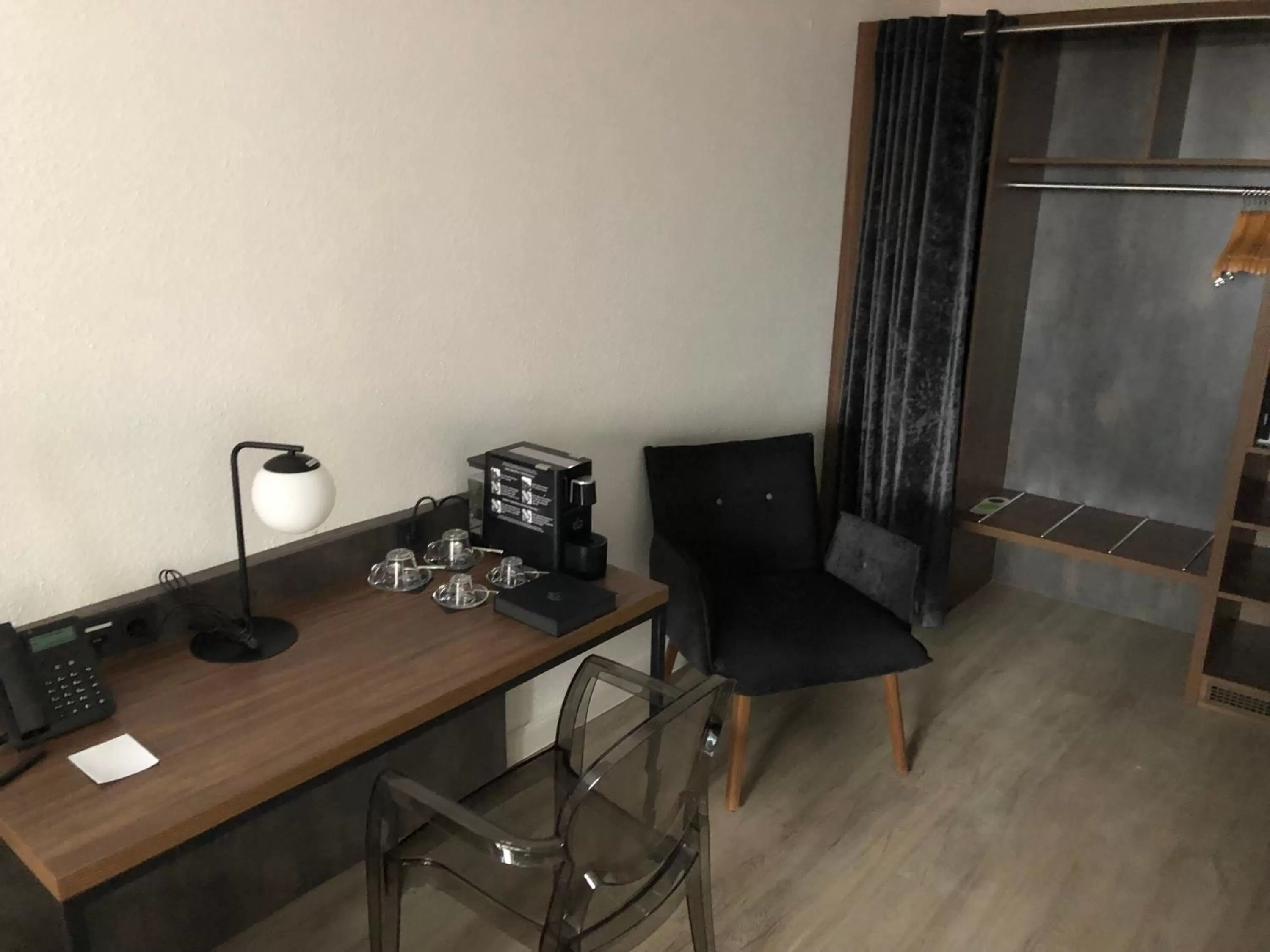 Coffee/tea facilities in Hotel am Schlosstheater