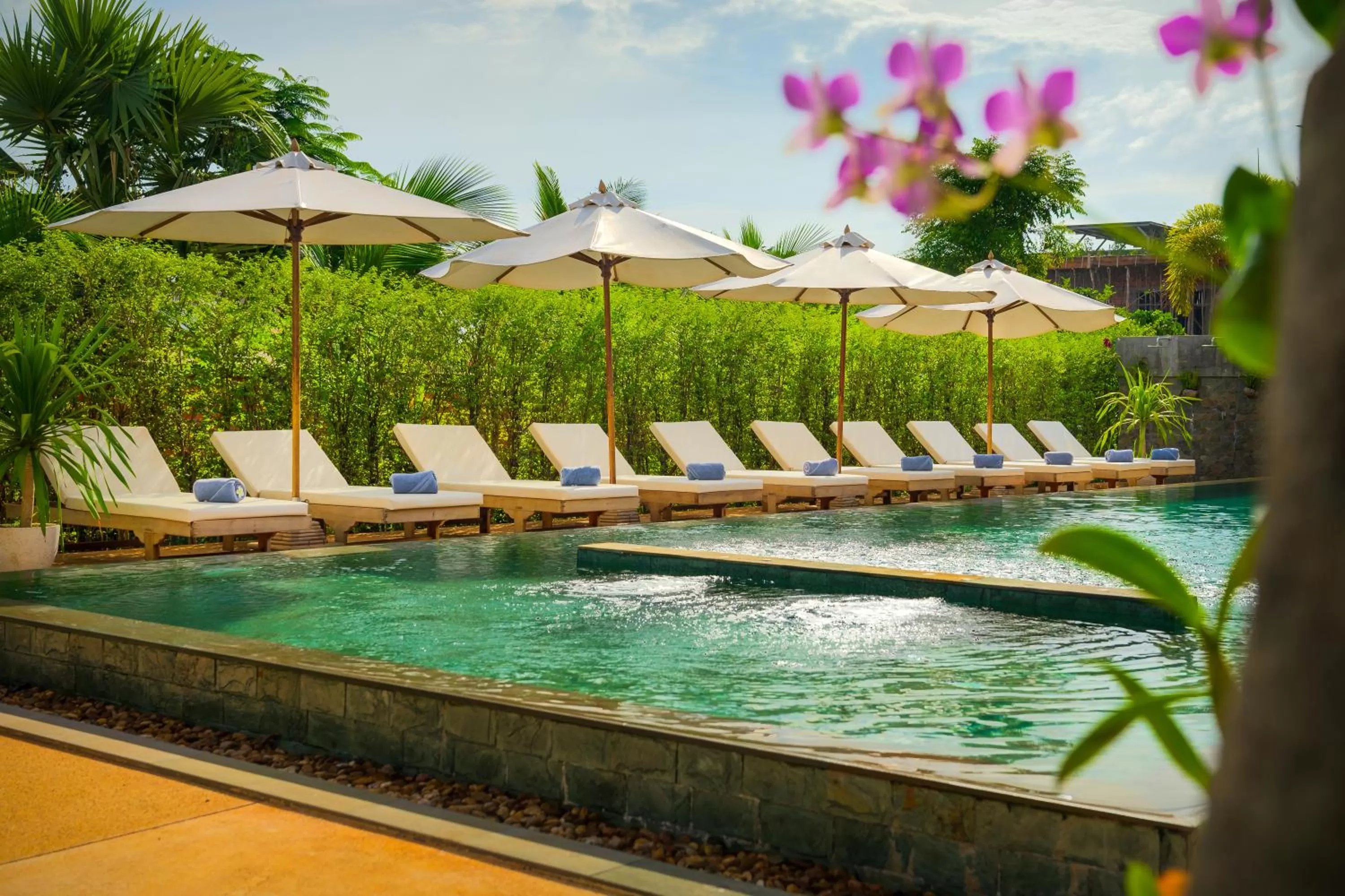 Swimming pool in Khmer House Resort