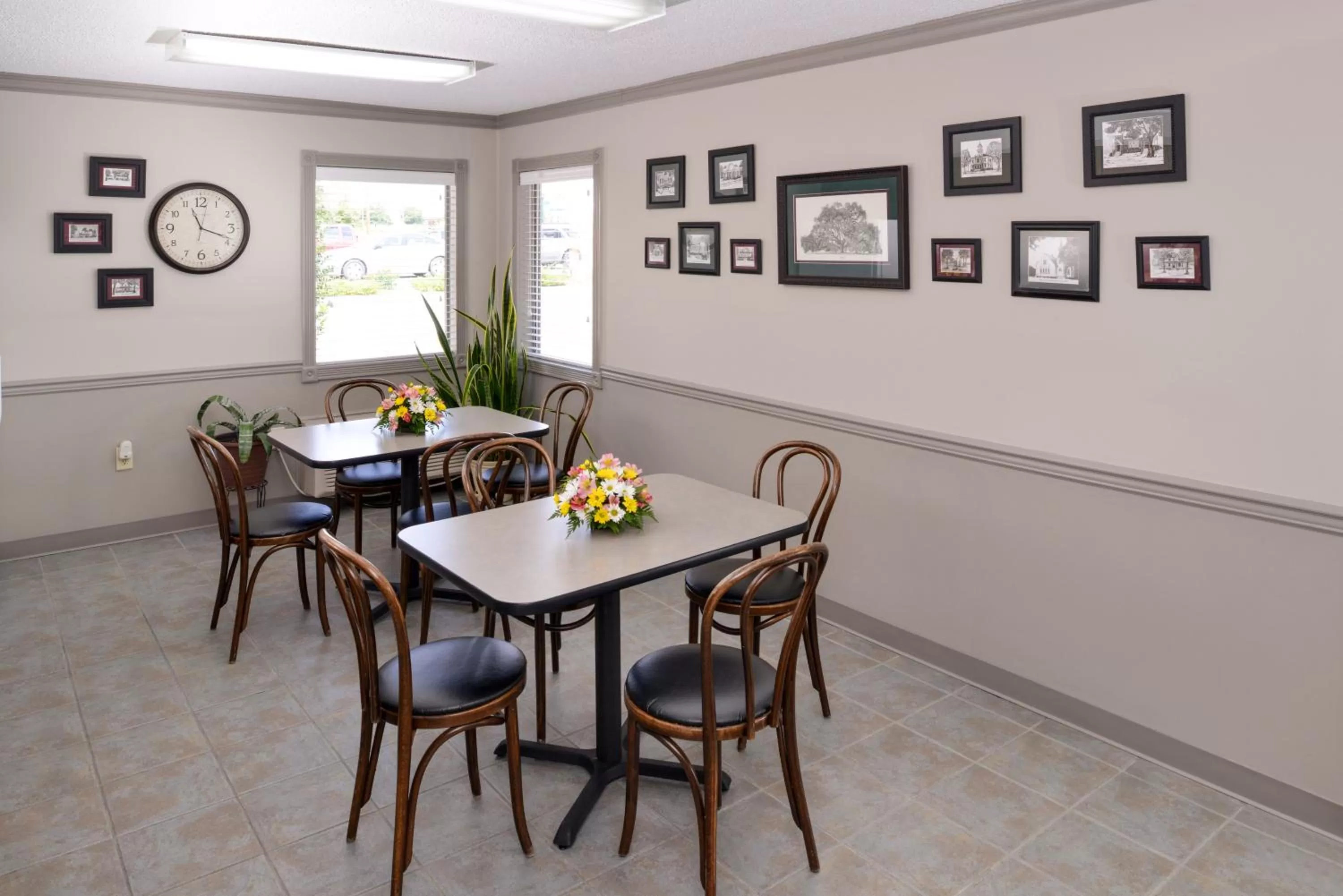 Briarwood Inn Of Geneva