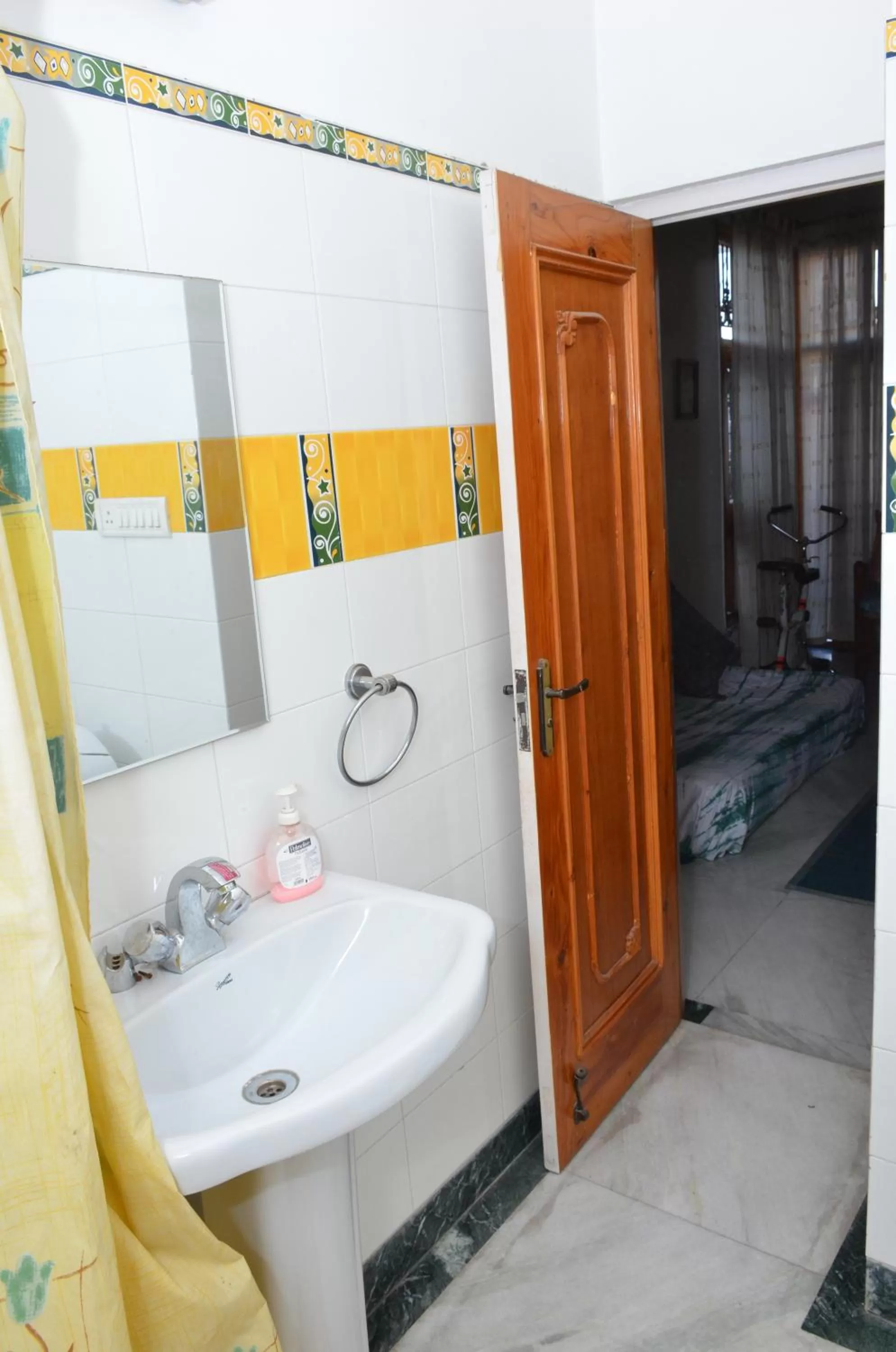 Bathroom in Sandy's Homestay