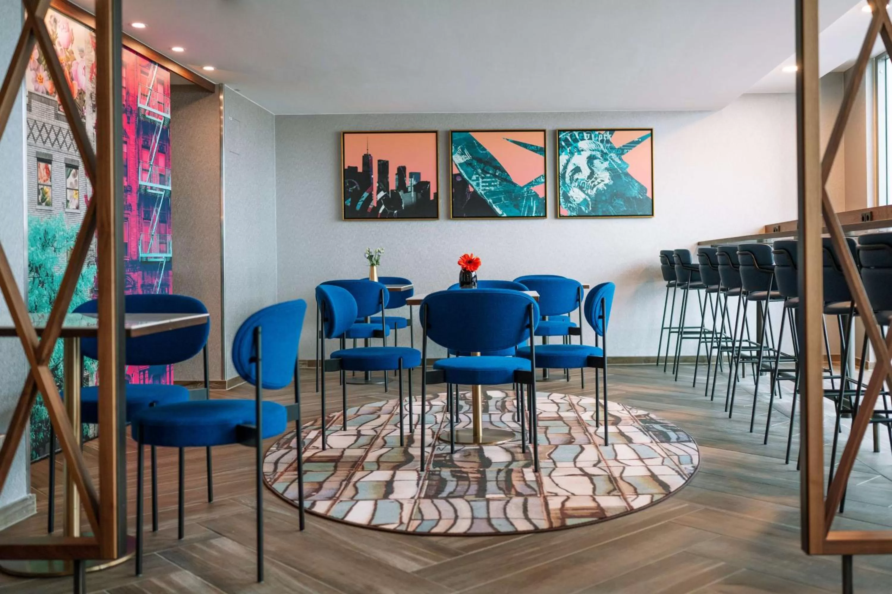 Lounge or bar in Hilton Frankfurt City Centre