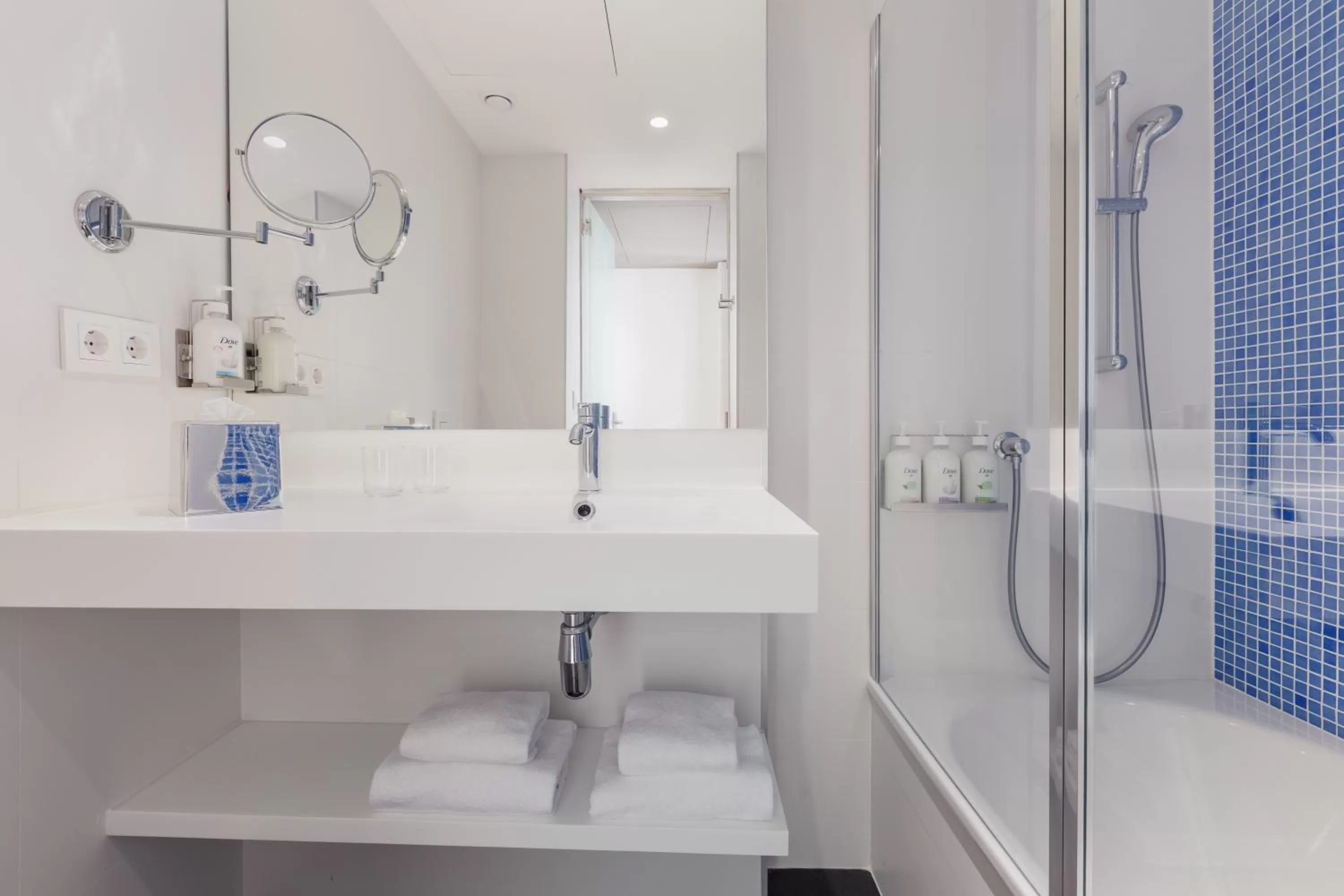 Bathroom in Holiday Inn Barcelona - Sant Cugat by IHG