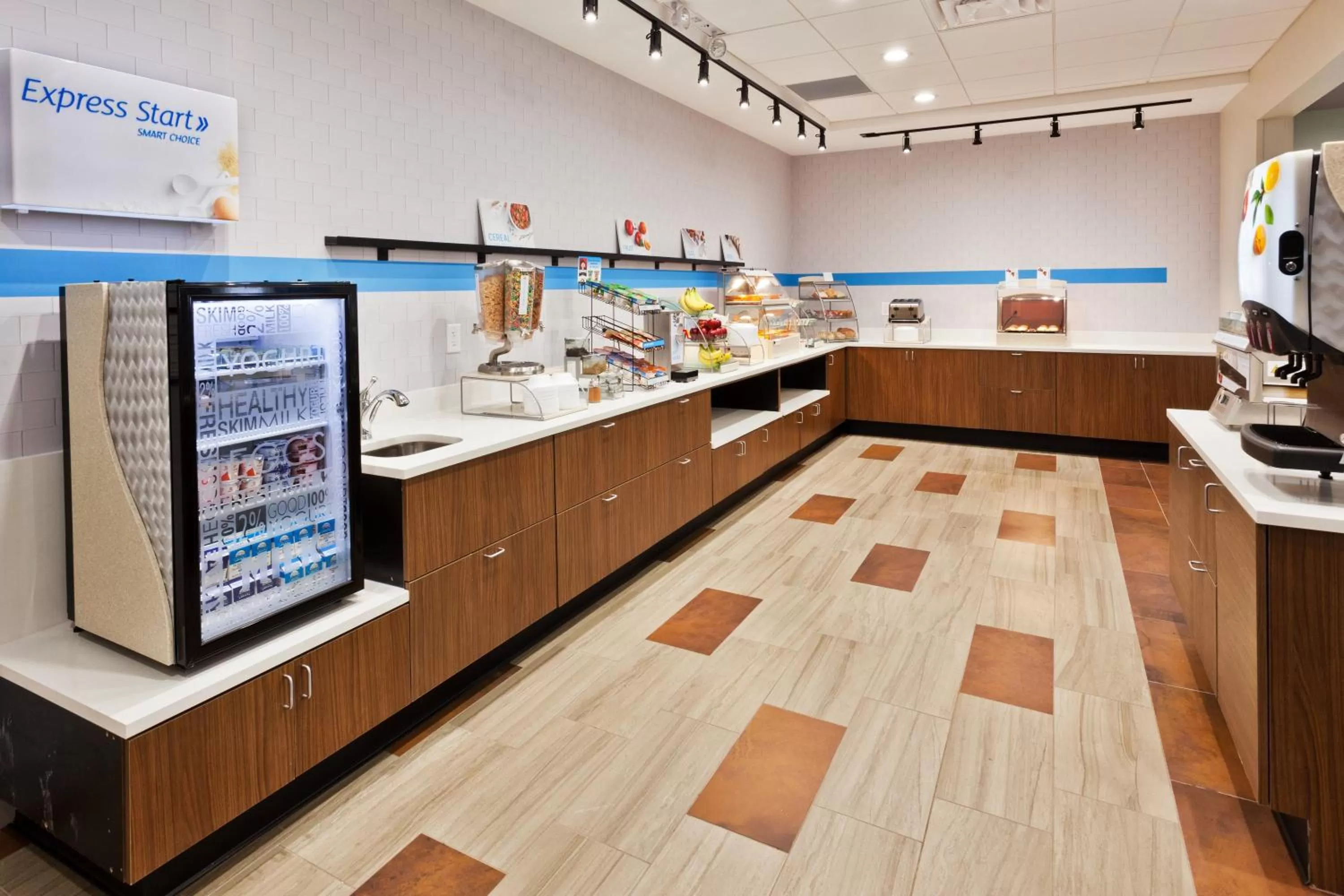 Breakfast in Holiday Inn Express & Suites - Cartersville by IHG