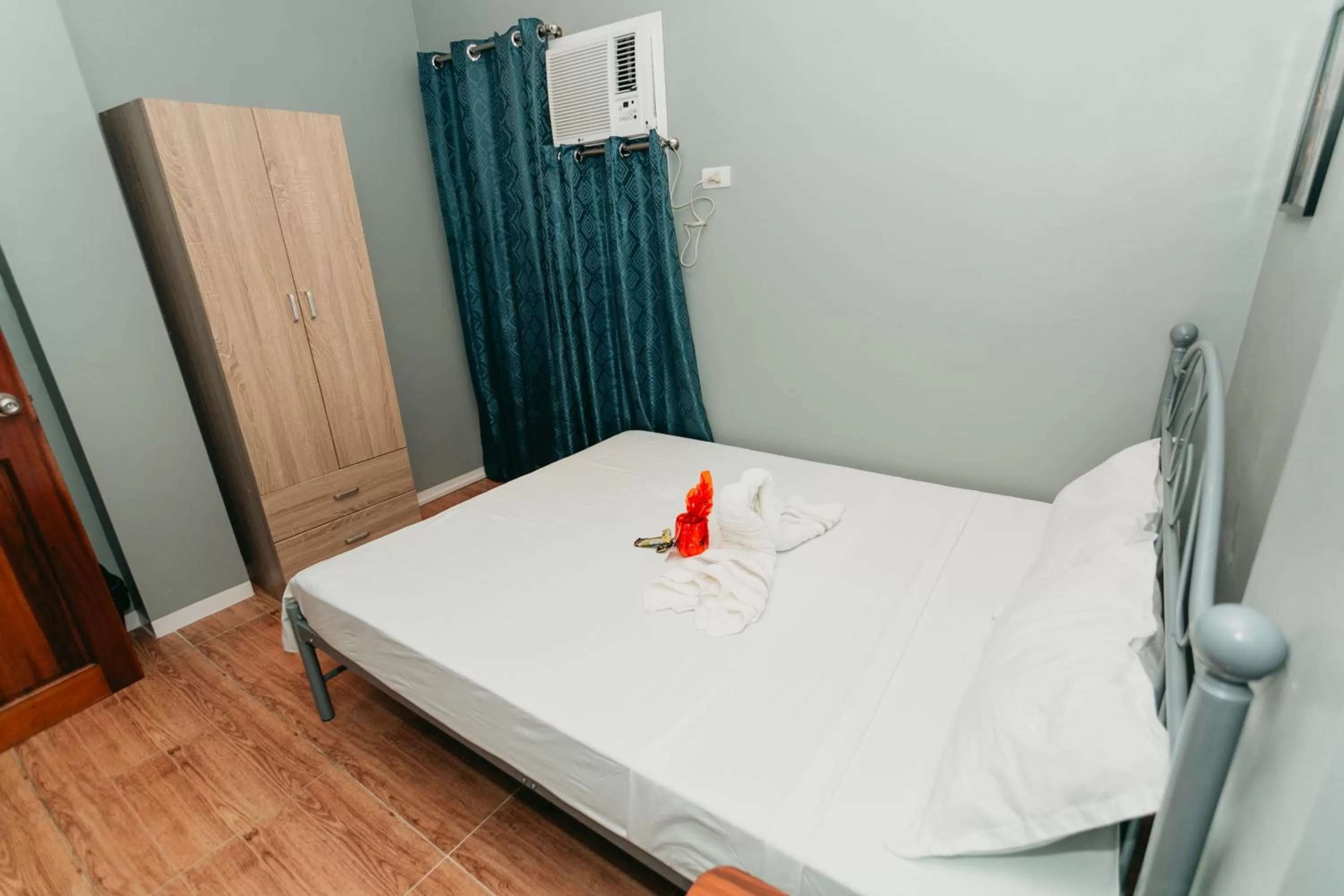 Bed in Kingswick Residences & Lodge