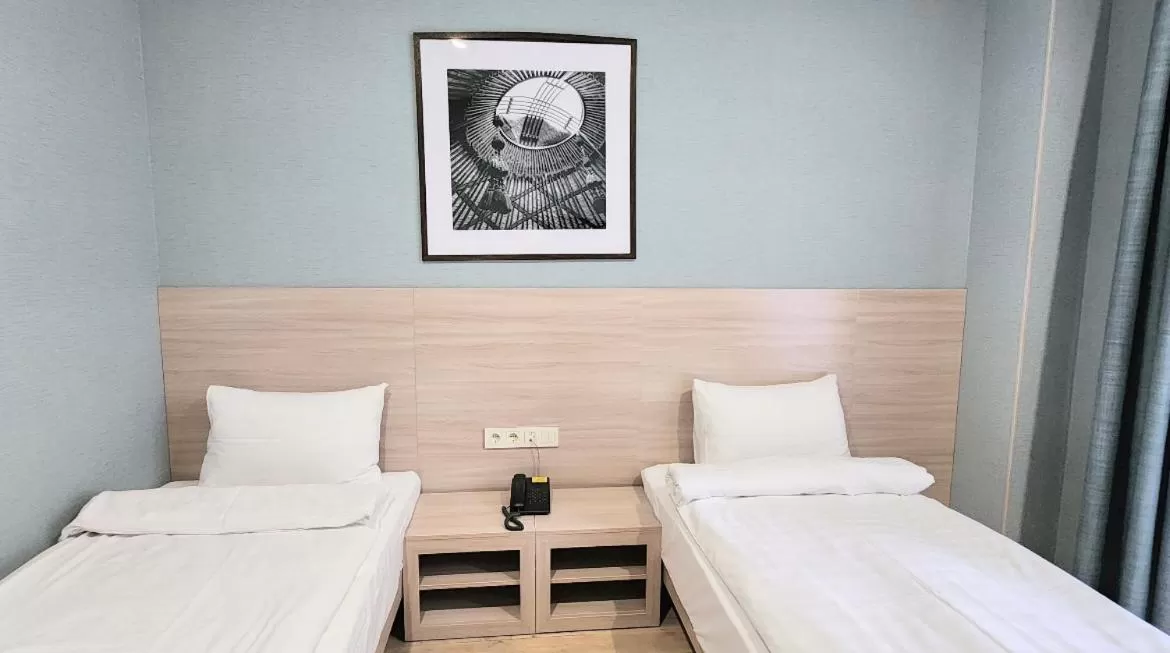 Photo of the whole room, Bed in Resident Hotel Gogol