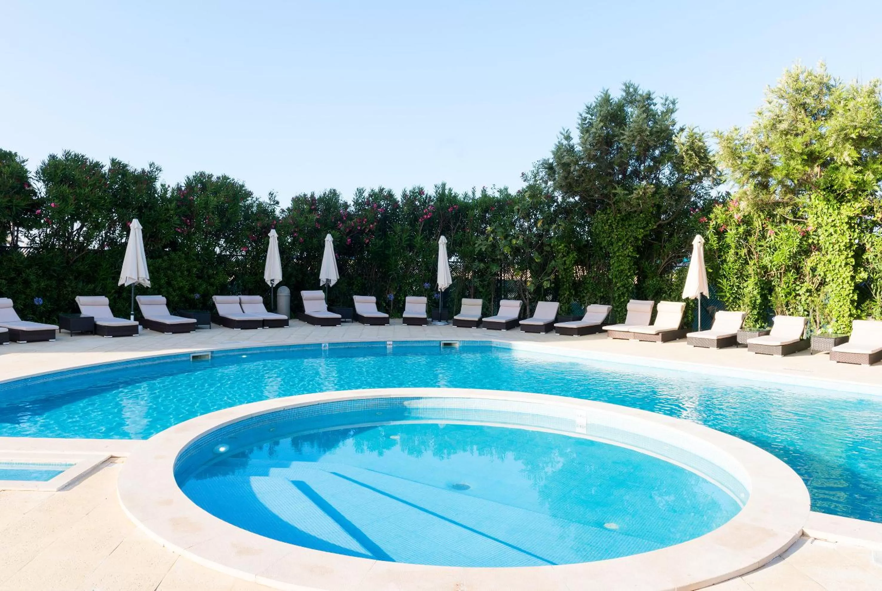 Swimming pool in TRYP by Wyndham Lisboa Caparica Mar