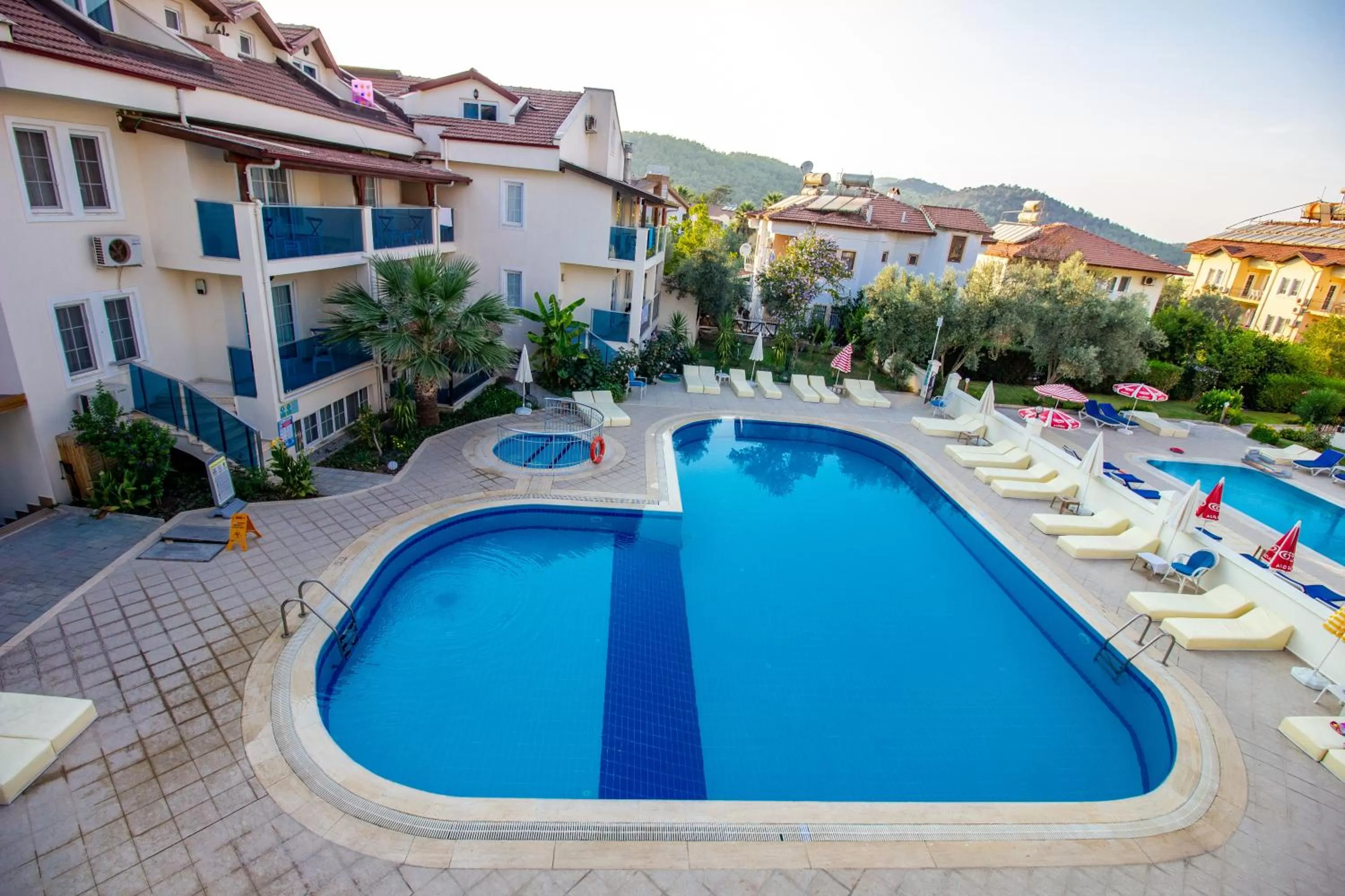 Swimming pool in Tayfun Apart Hotel