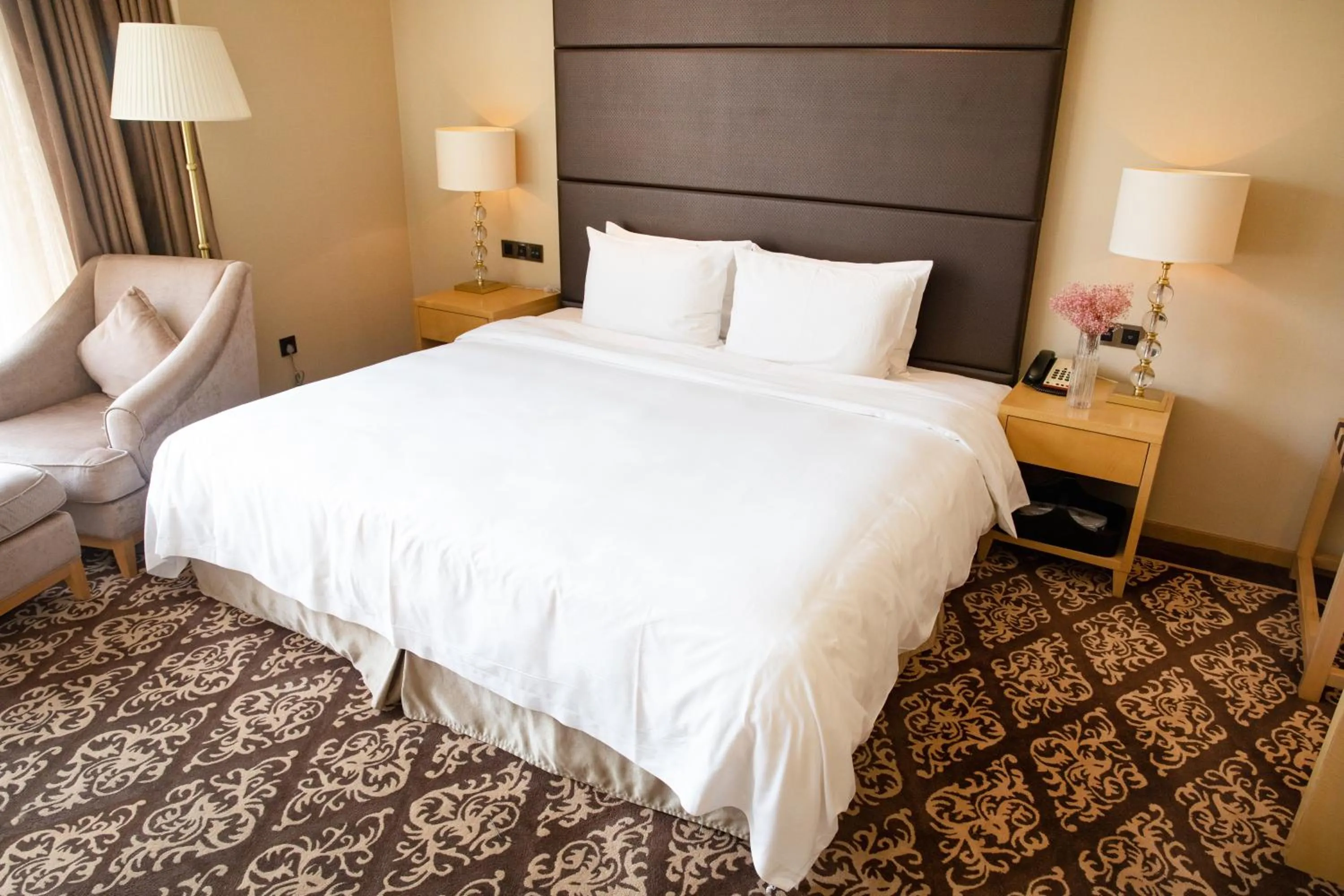Bed in Holiday Inn Foshan Nanhai Central by IHG