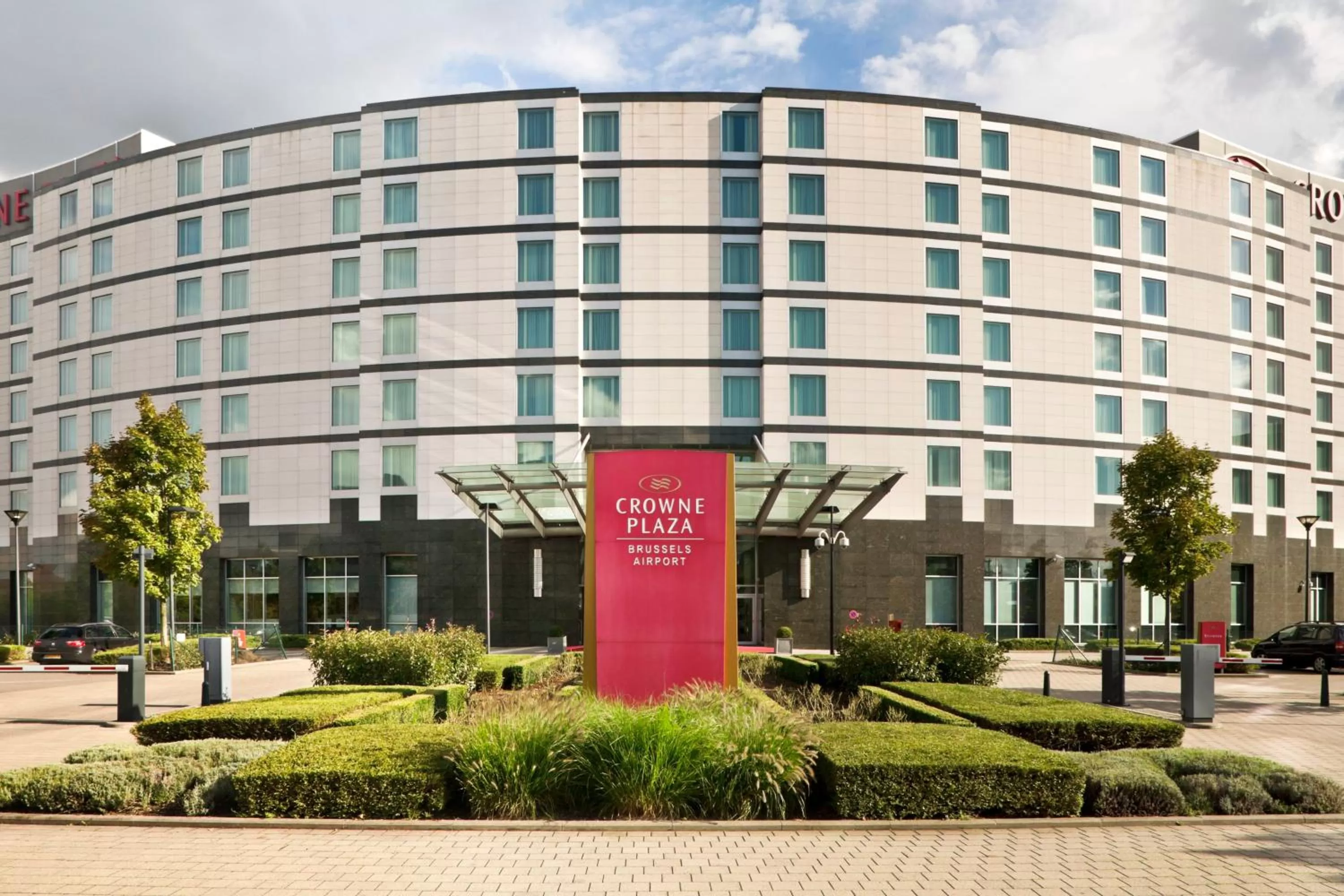 Property building in Crowne Plaza Brussels Airport by IHG