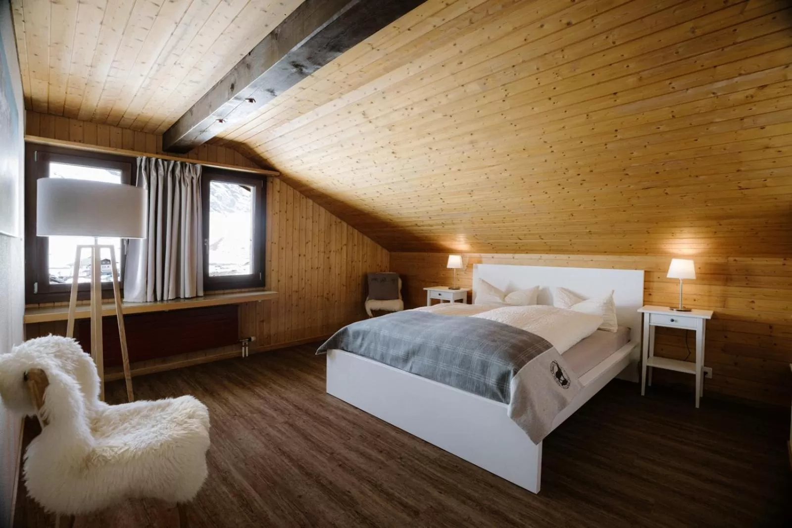 Bed in Berghotel Engstligenalp Adelboden