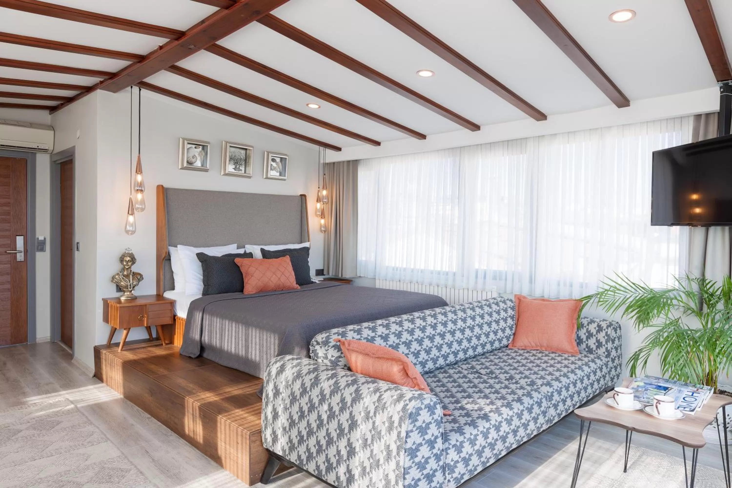 Bed in Romantic Hotel Istanbul