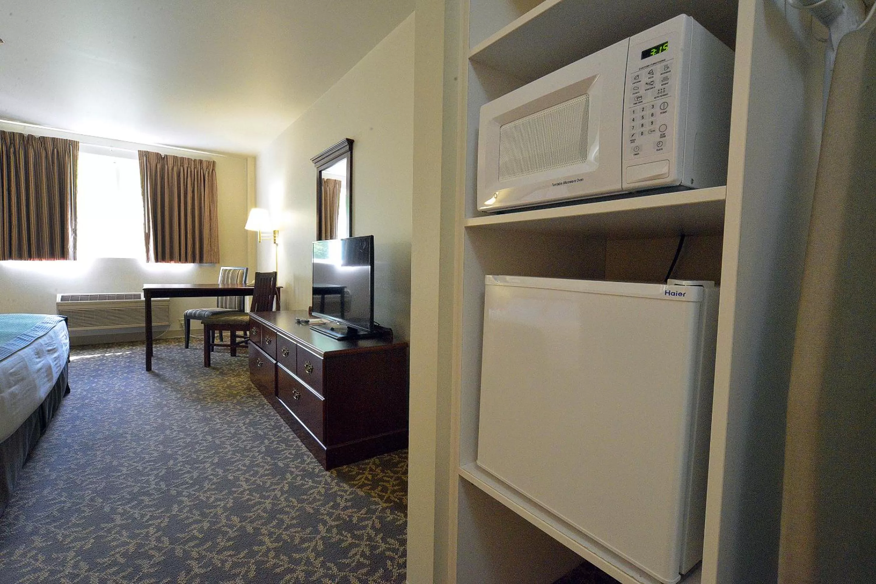 Food and drinks, Bed in The Madison Inn