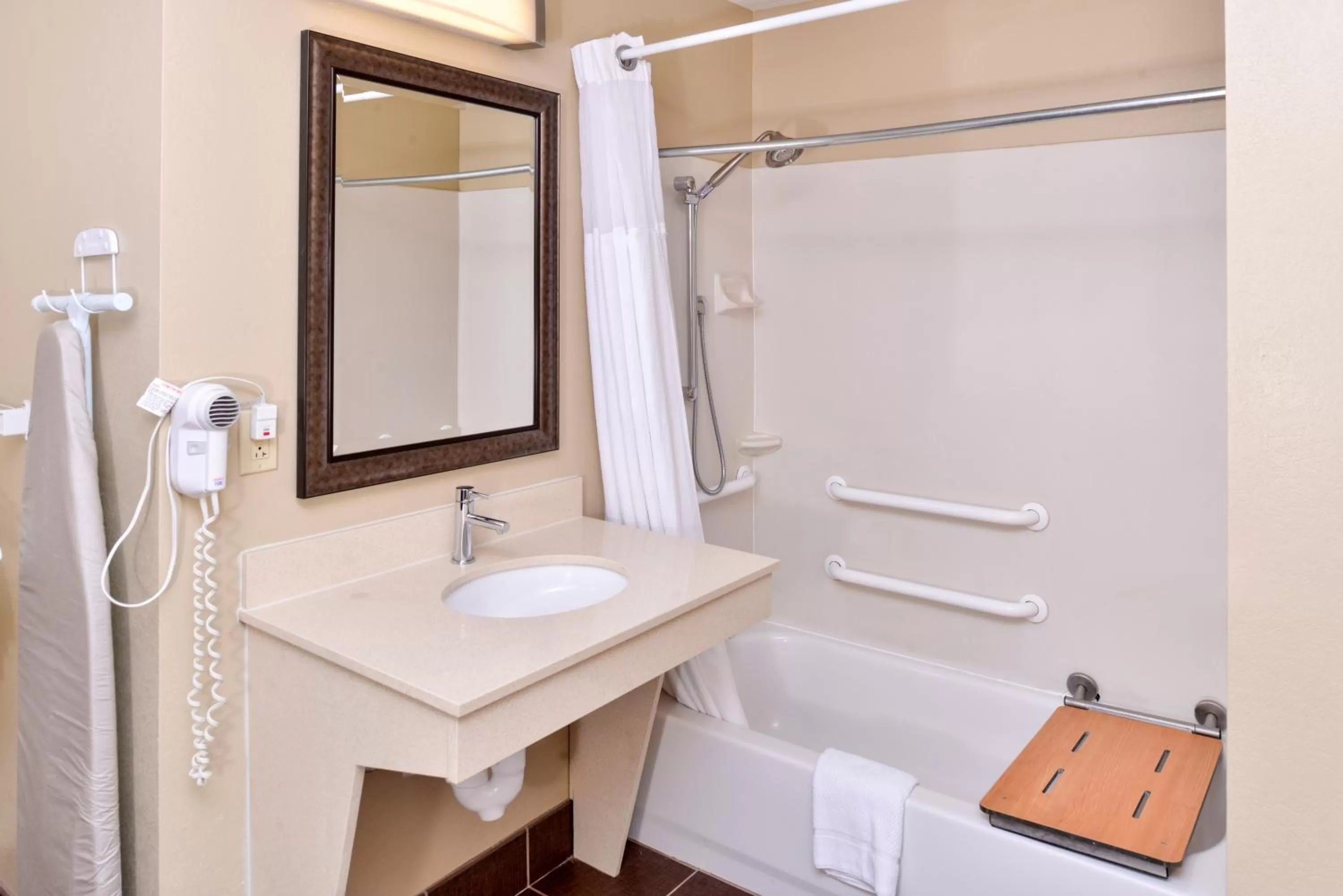 Bathroom in Staybridge Suites O'Fallon Chesterfield by IHG