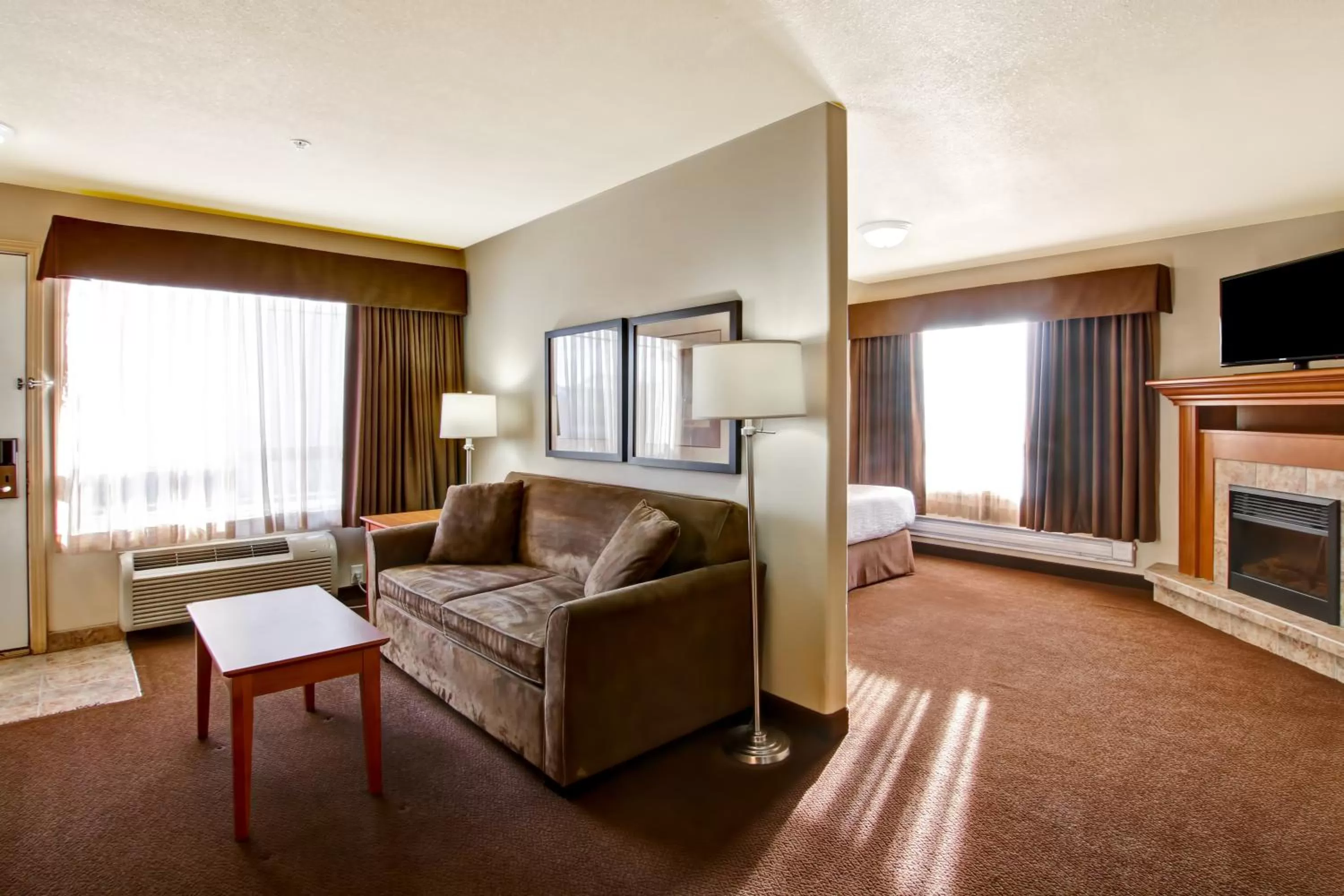 TV and multimedia, Bed in Canalta Provost