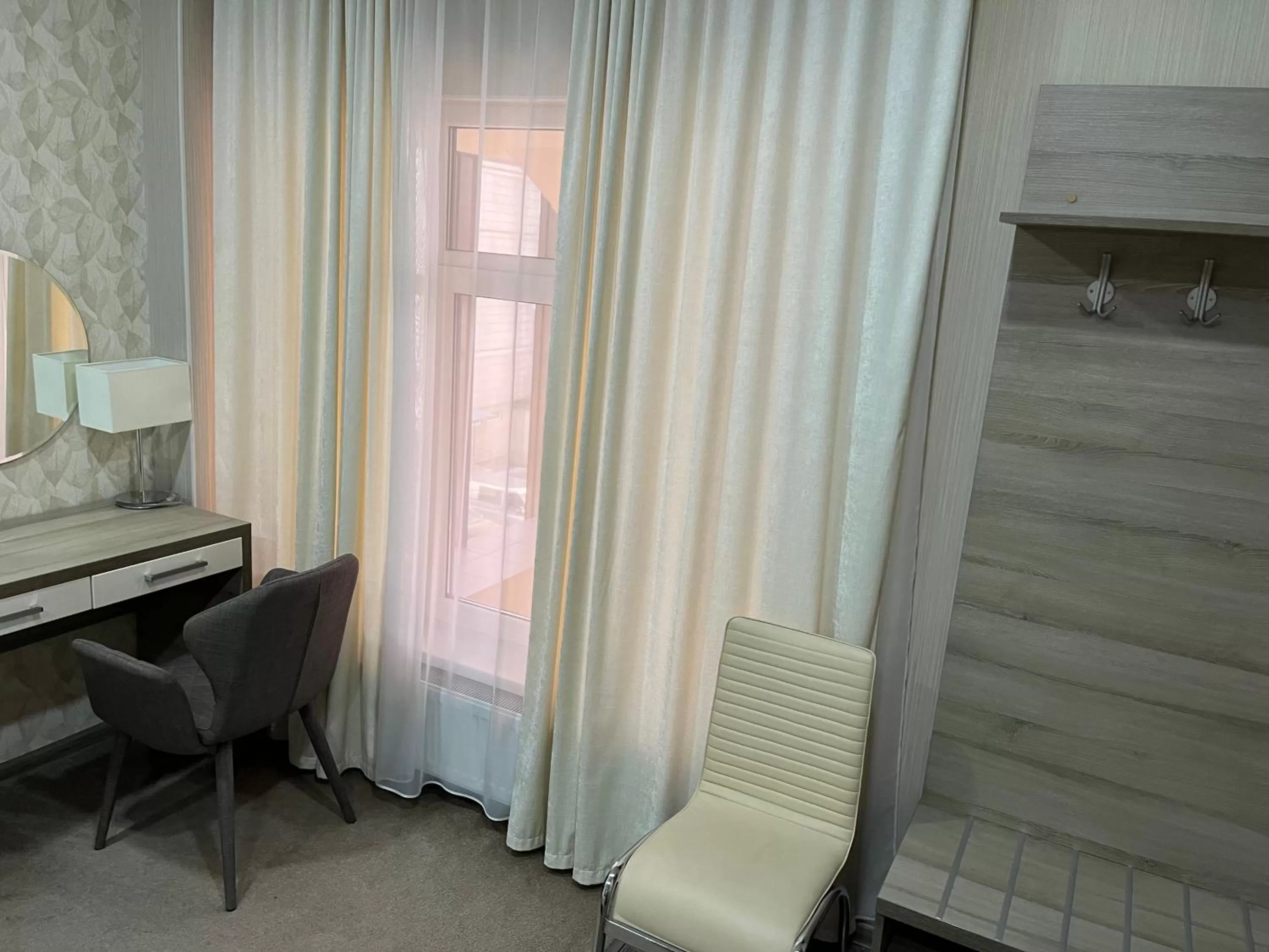 Communal lounge/ TV room in Elite Hotel