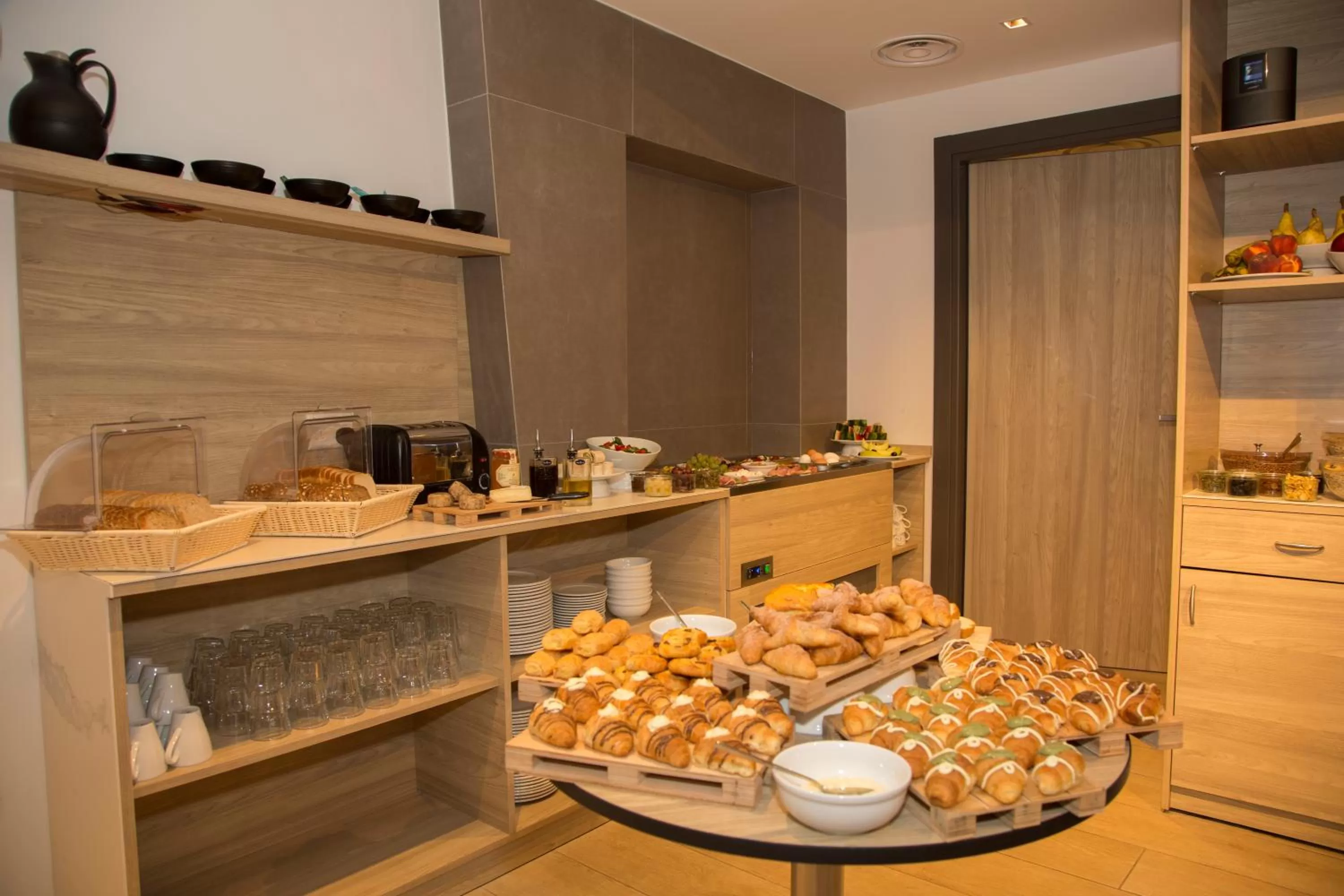 Breakfast in Ivy Hotel - Adults Only