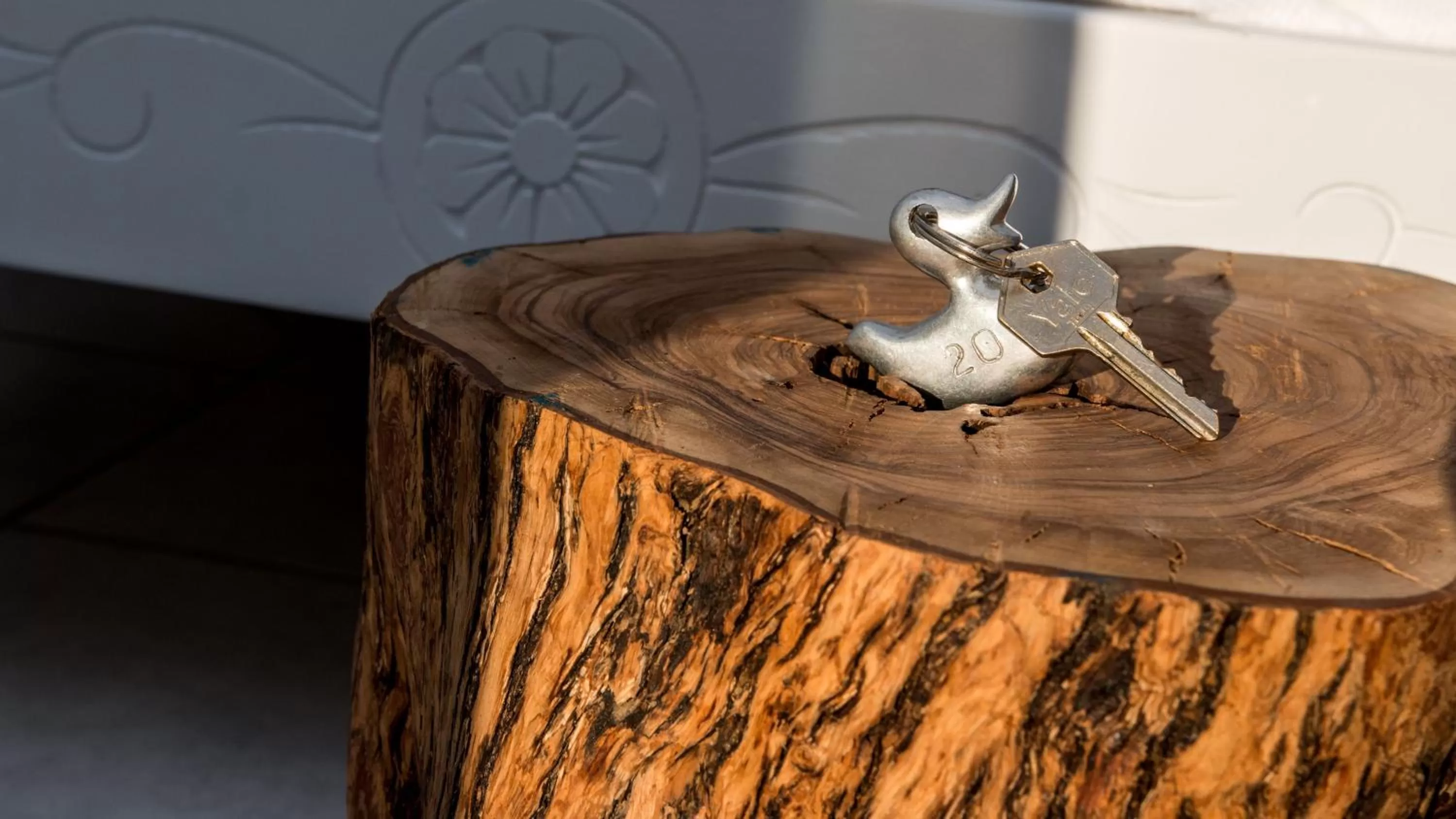 Decorative detail in Ktima Bianco