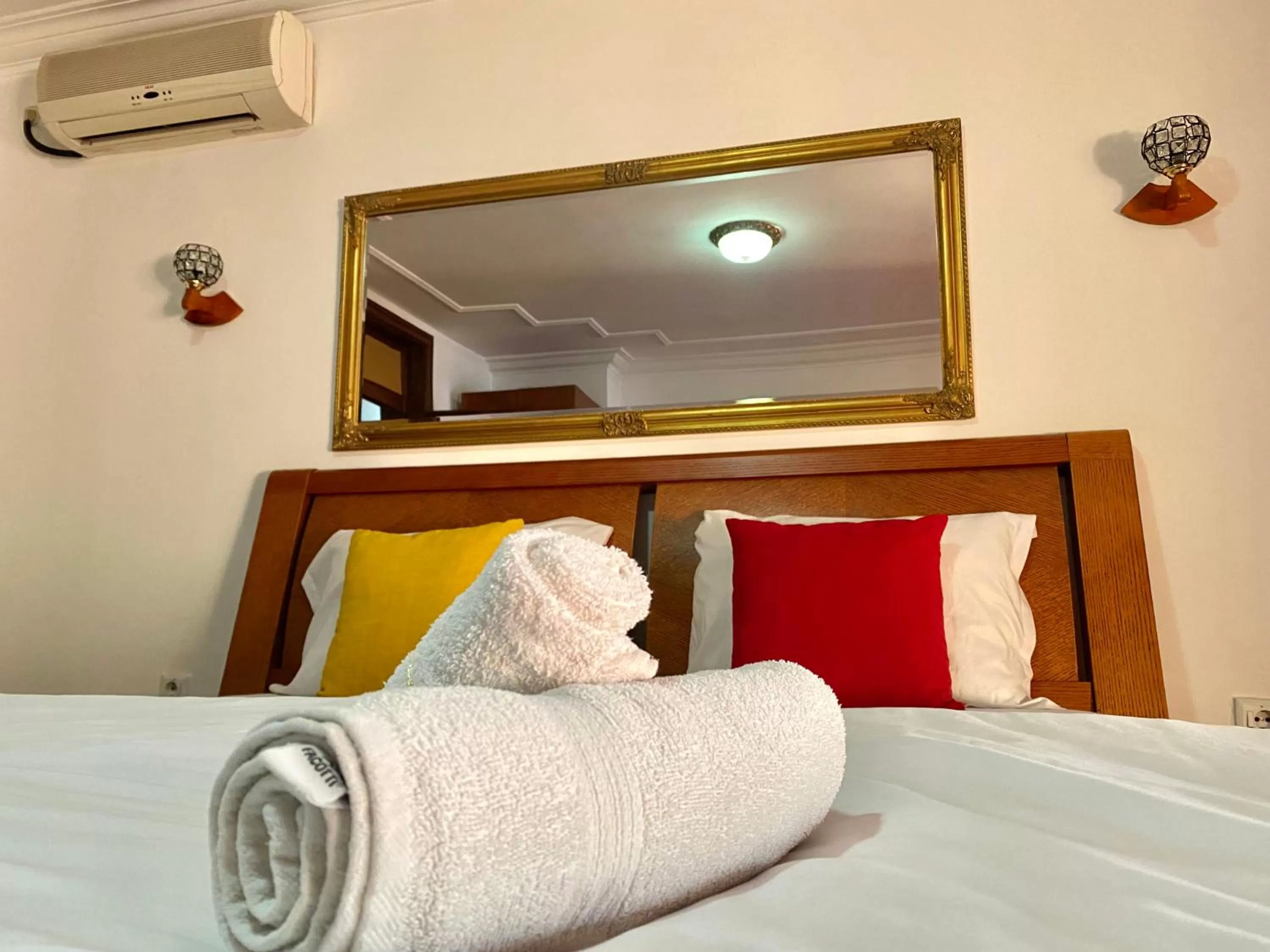 Bedroom, Bed in Urban Boutique Hotel