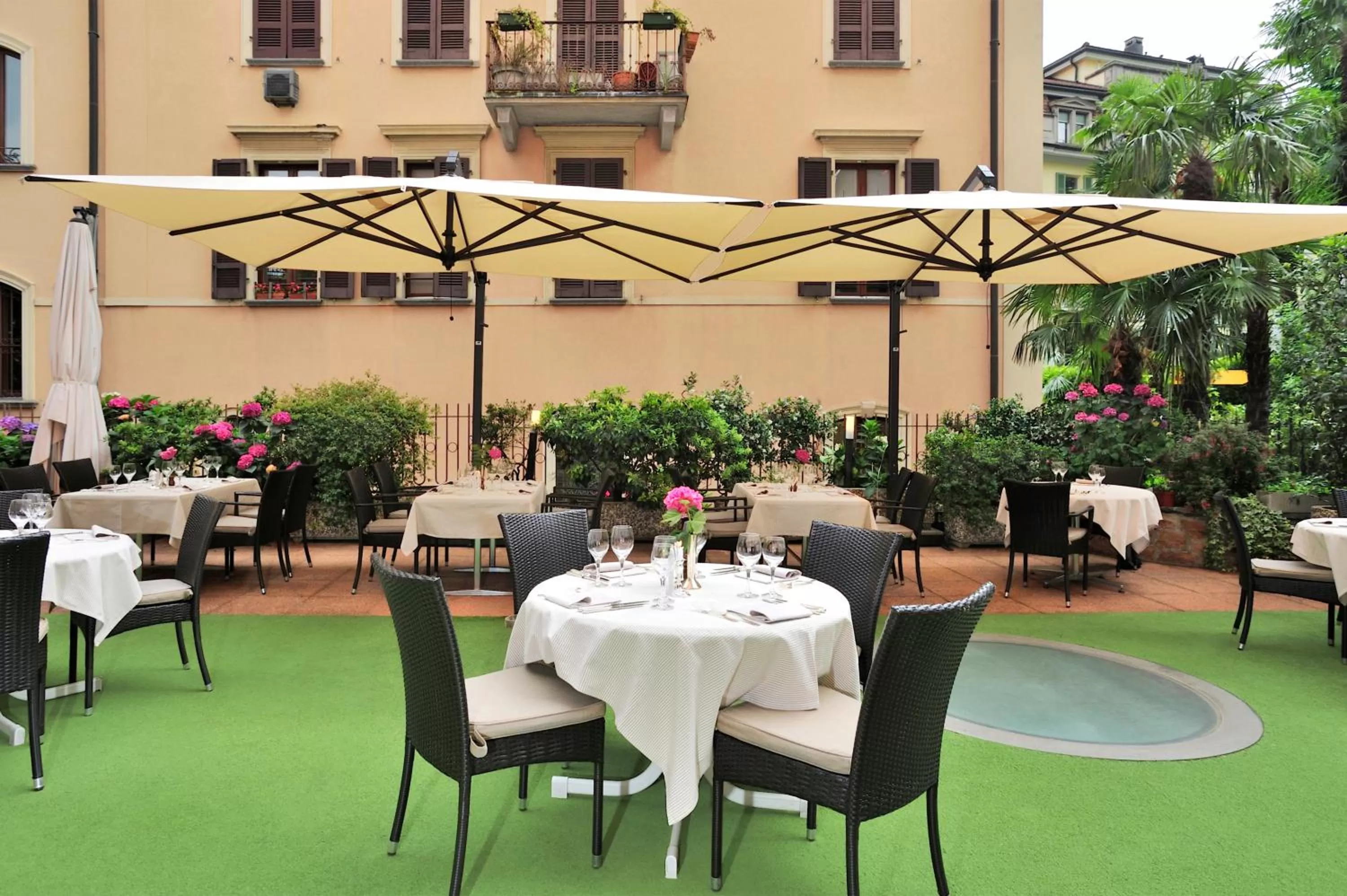 Restaurant/places to eat in Hotel Federale