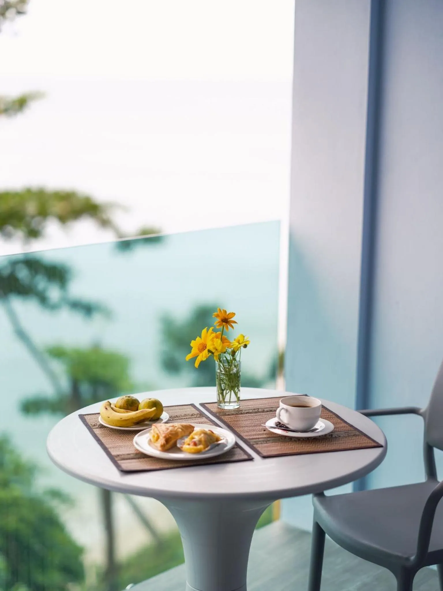 Food and drinks in Cliff Lanta Suite-Koh Lanta Krabi