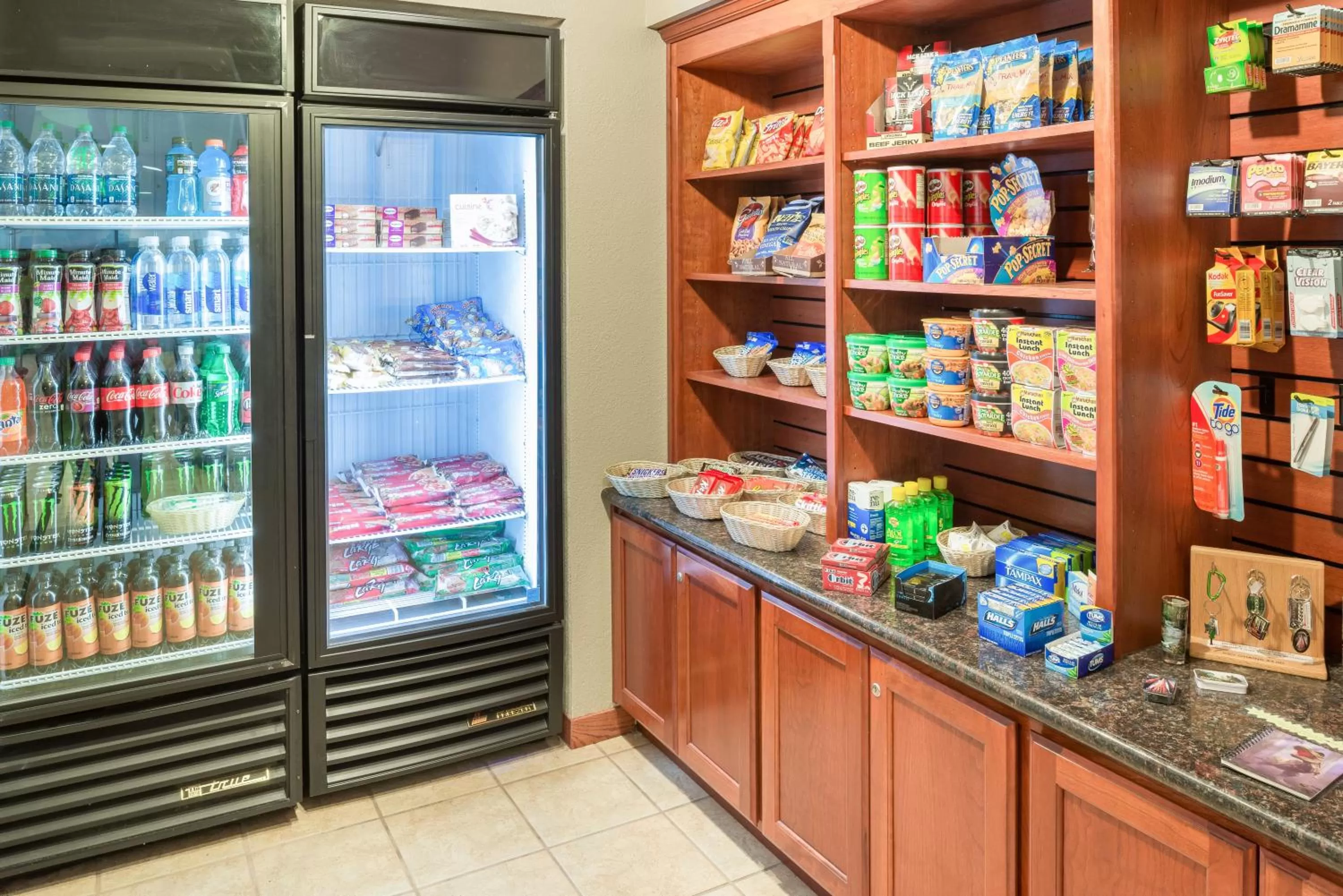 Restaurant/places to eat in Holiday Inn Express Hotel & Suites Arcata/Eureka-Airport Area by IHG