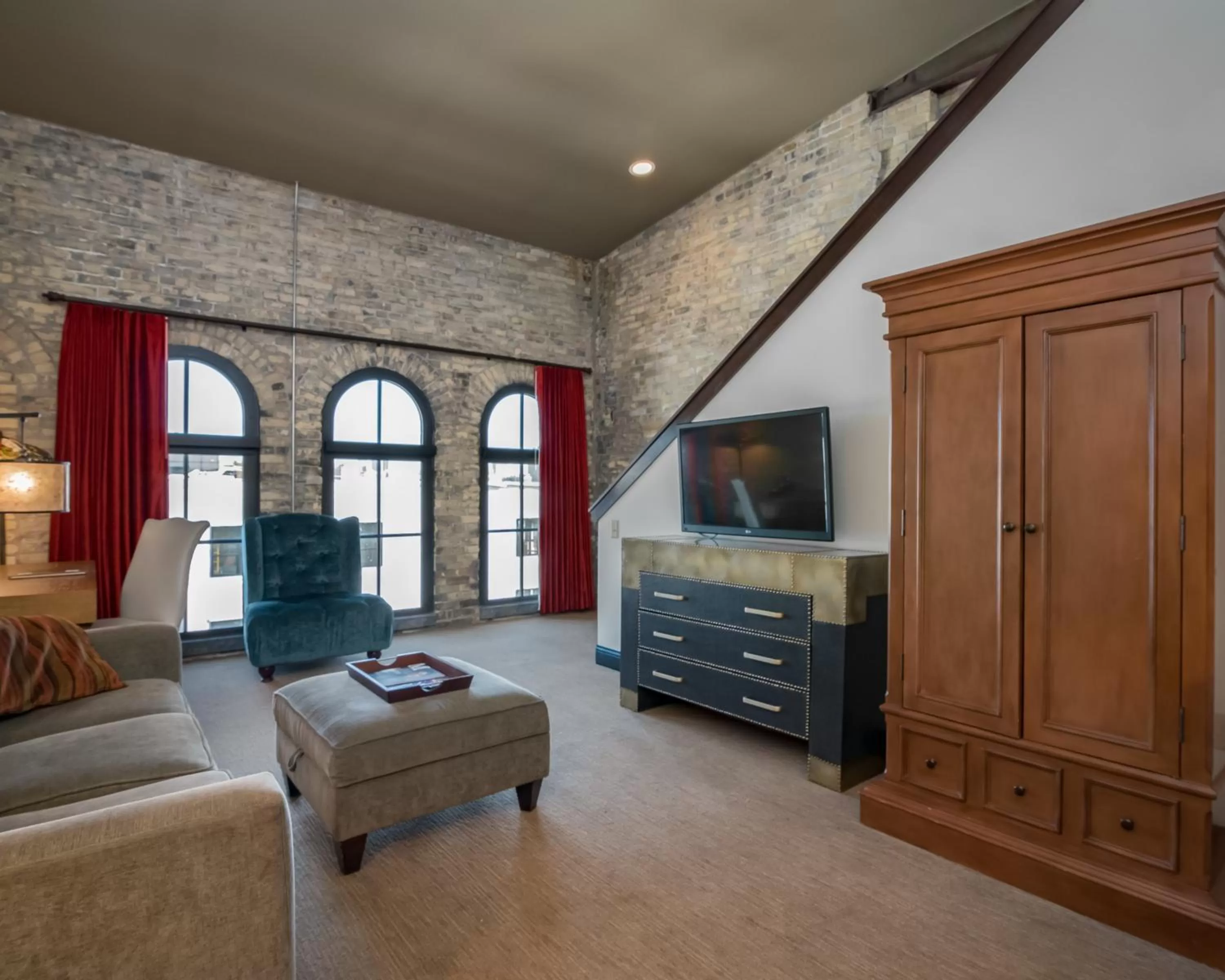 Guests in Brewhouse Inn and Suites