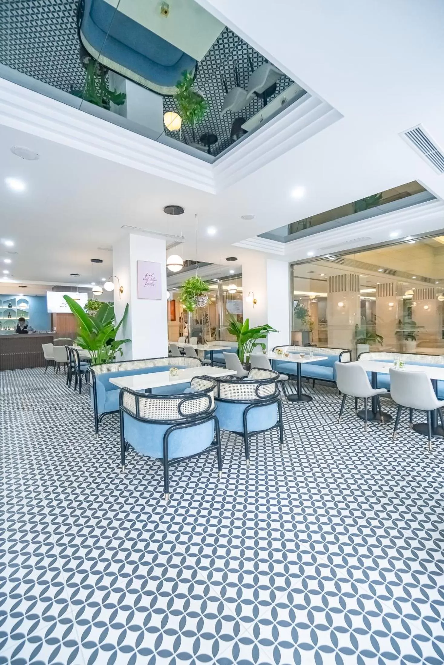 Restaurant/places to eat in Bao Son International Hotel