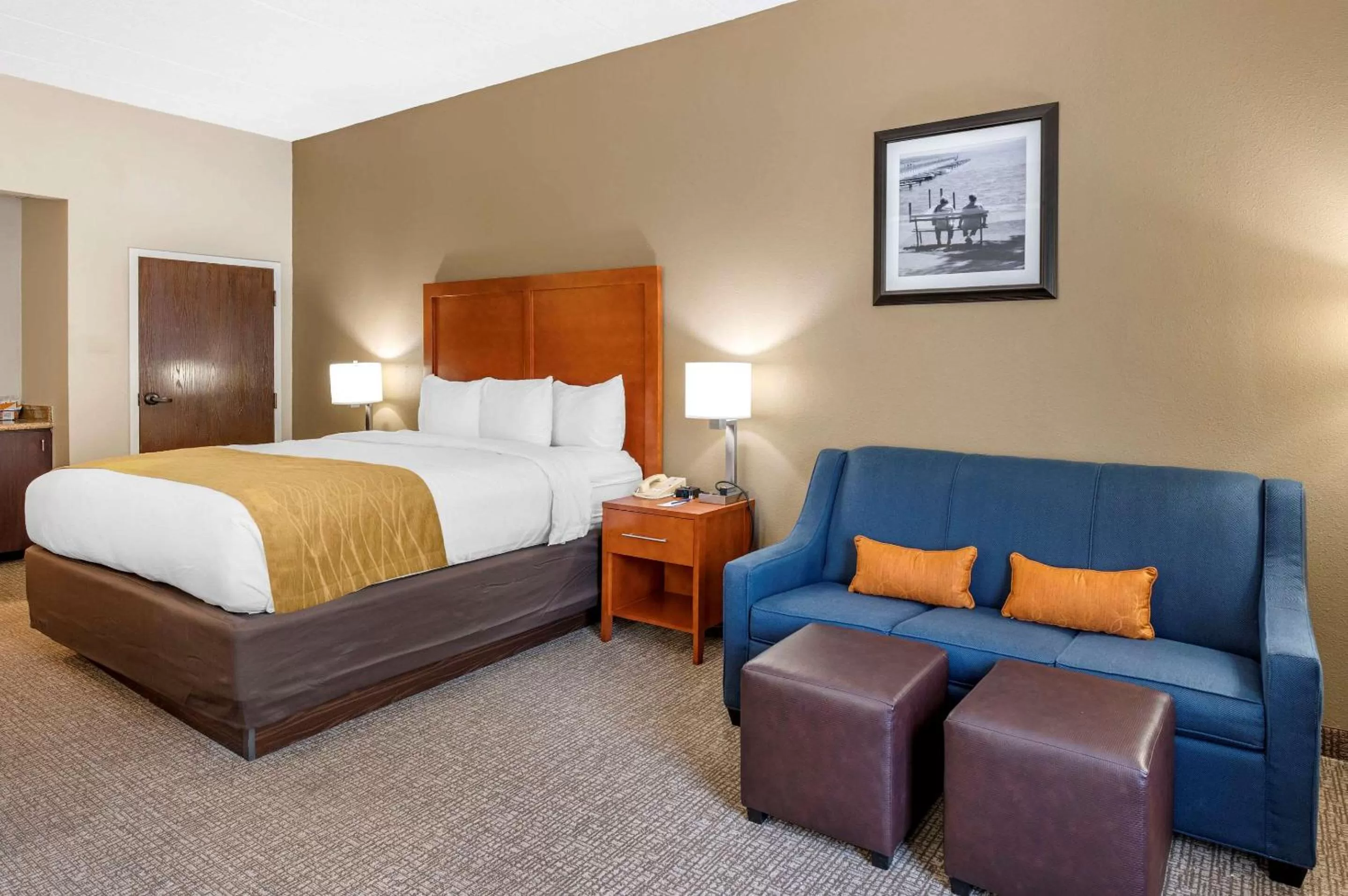 Photo of the whole room, Bed in Comfort Inn Oxford - University Area