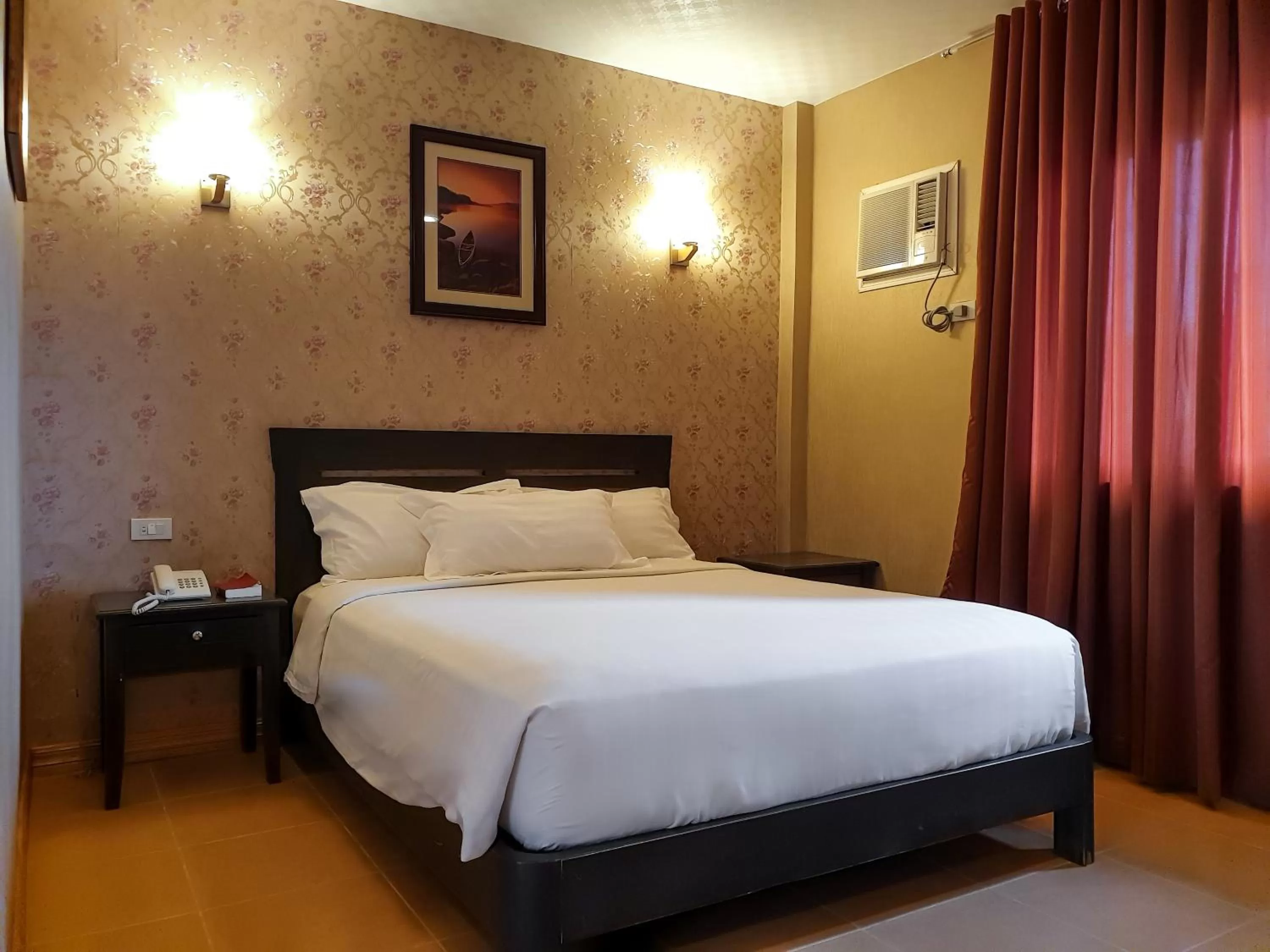 Bed in Hanan Hotel Tagaytay - Formerly Tagaytay Wingate Manor