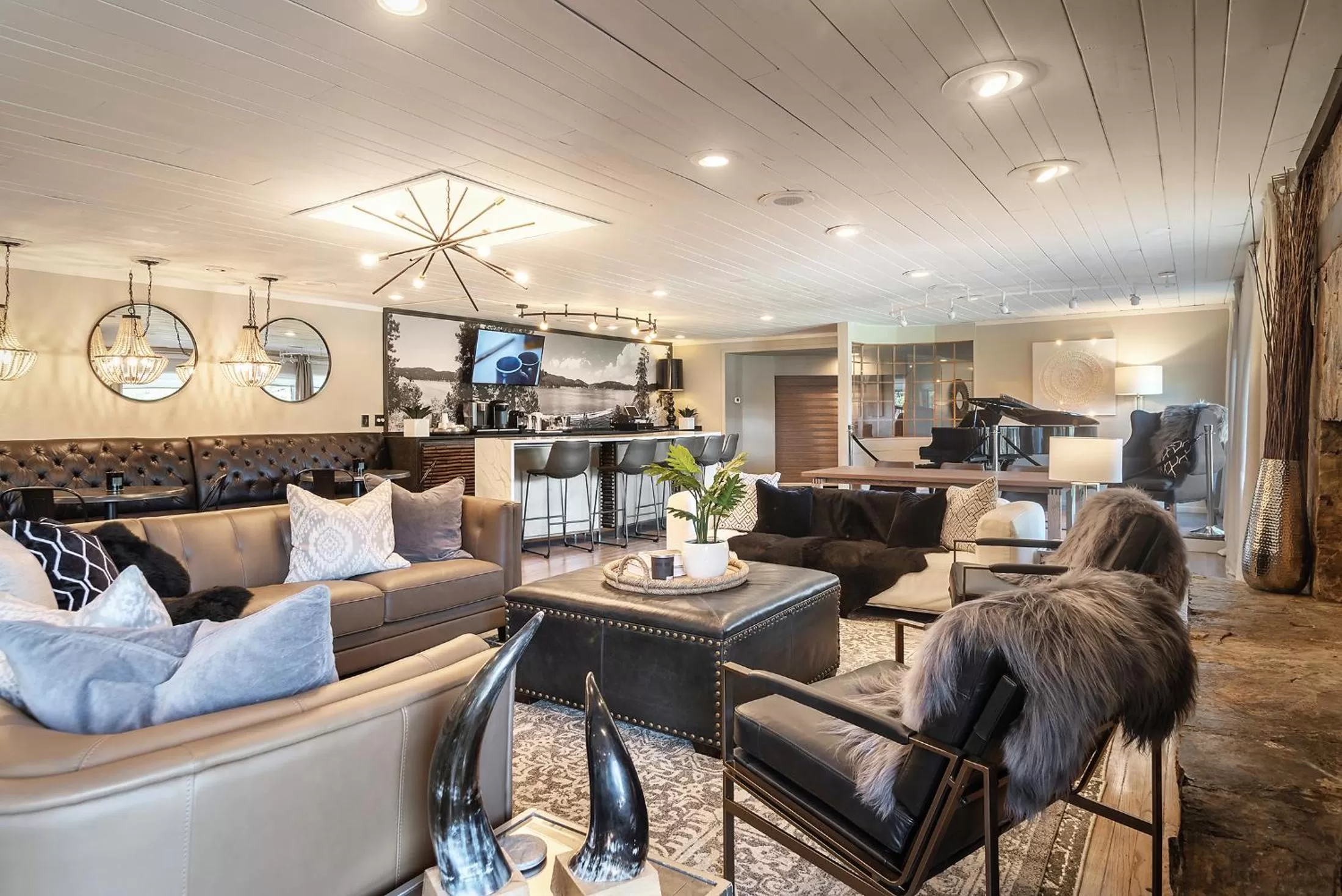 Living room in Black Forest Inn Bed & Breakfast