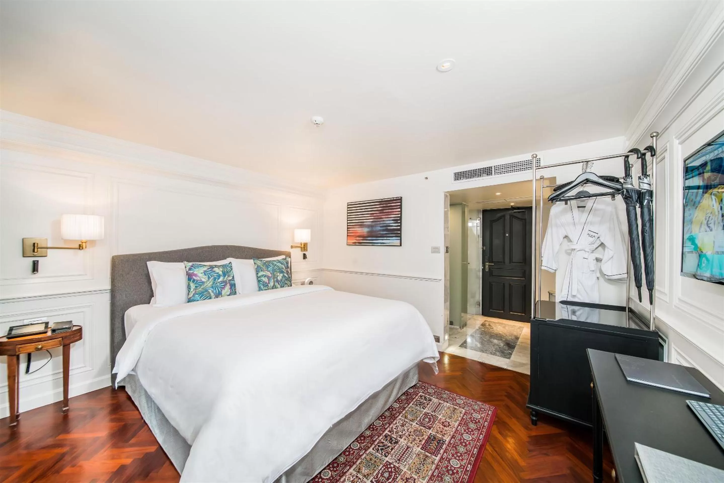 Bedroom, Bed in Akara Hotel