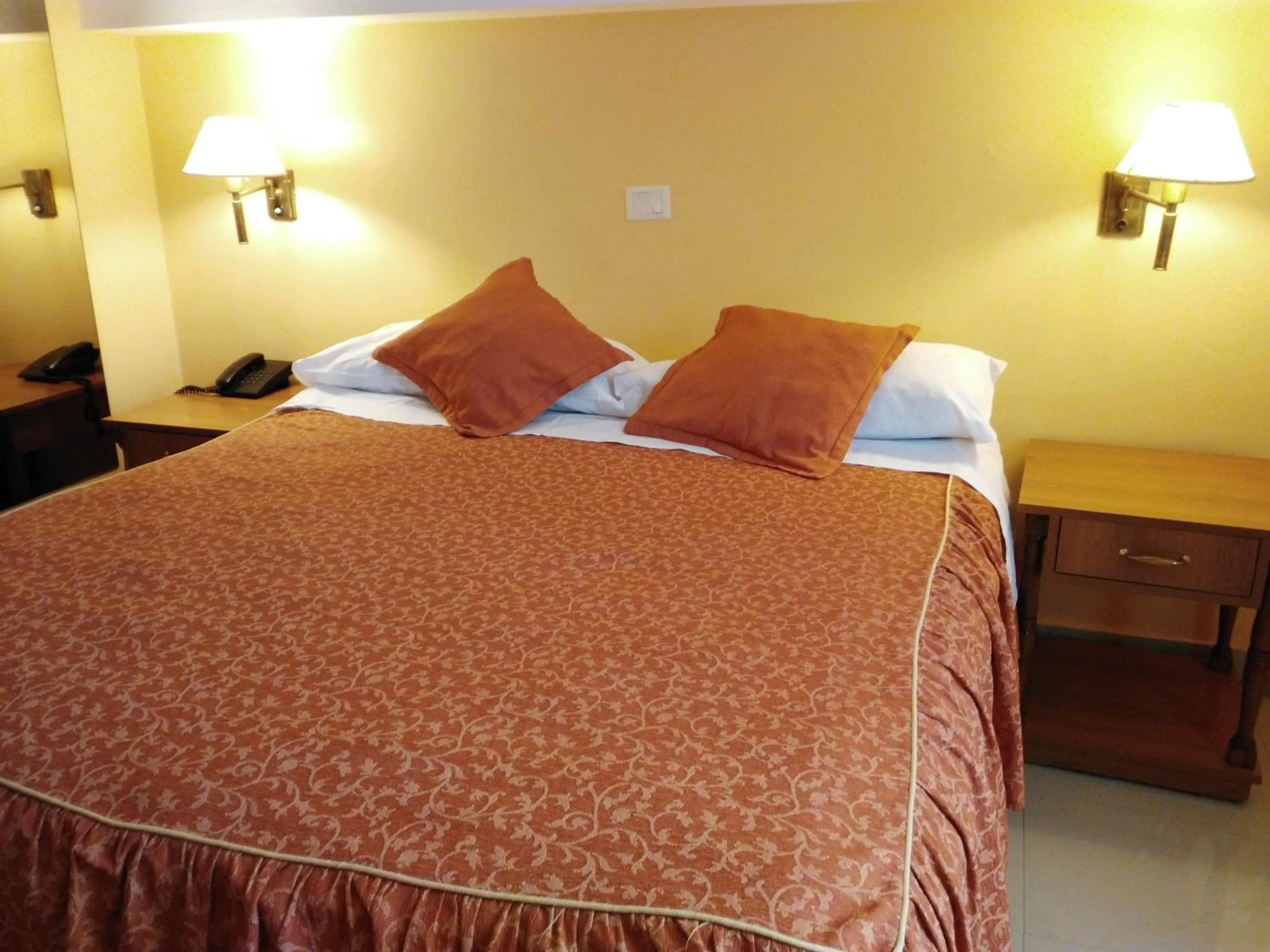 Bedroom, Bed in Hotel A&B Internacional