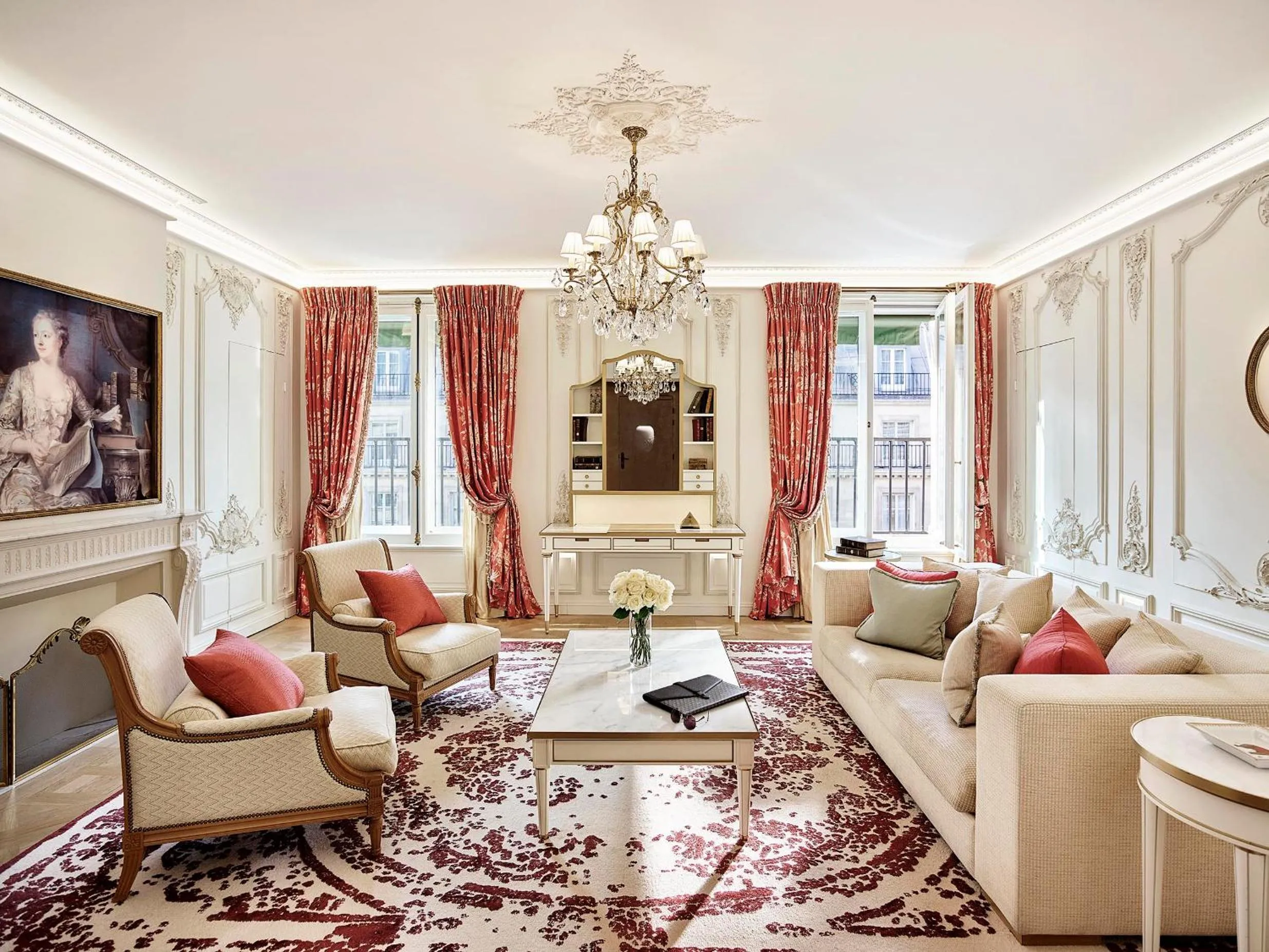 Living room in Le Meurice – Dorchester Collection