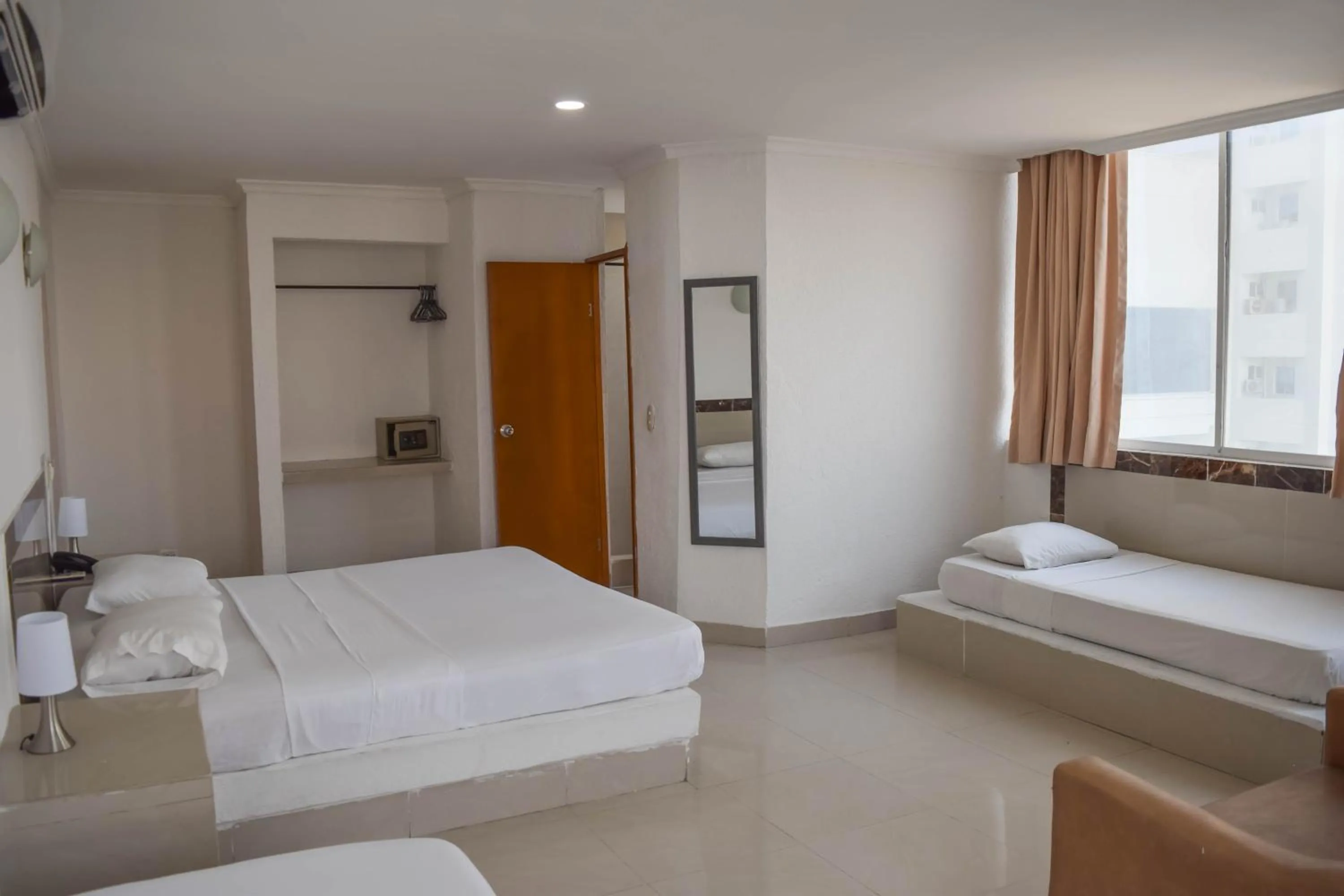 Photo of the whole room, Bed in Hotel Cartagena Premium