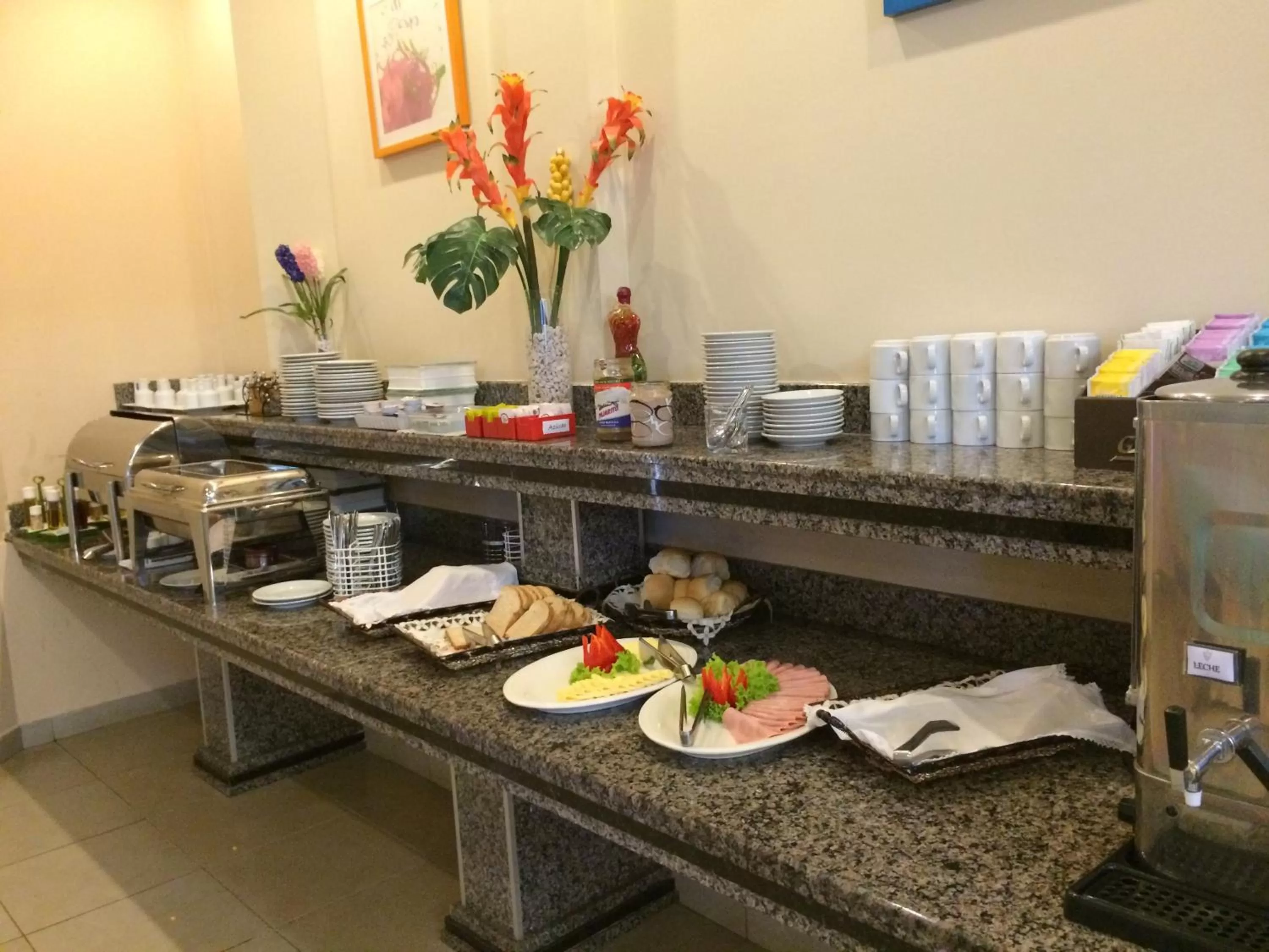 American breakfast in De La Costa Hotel