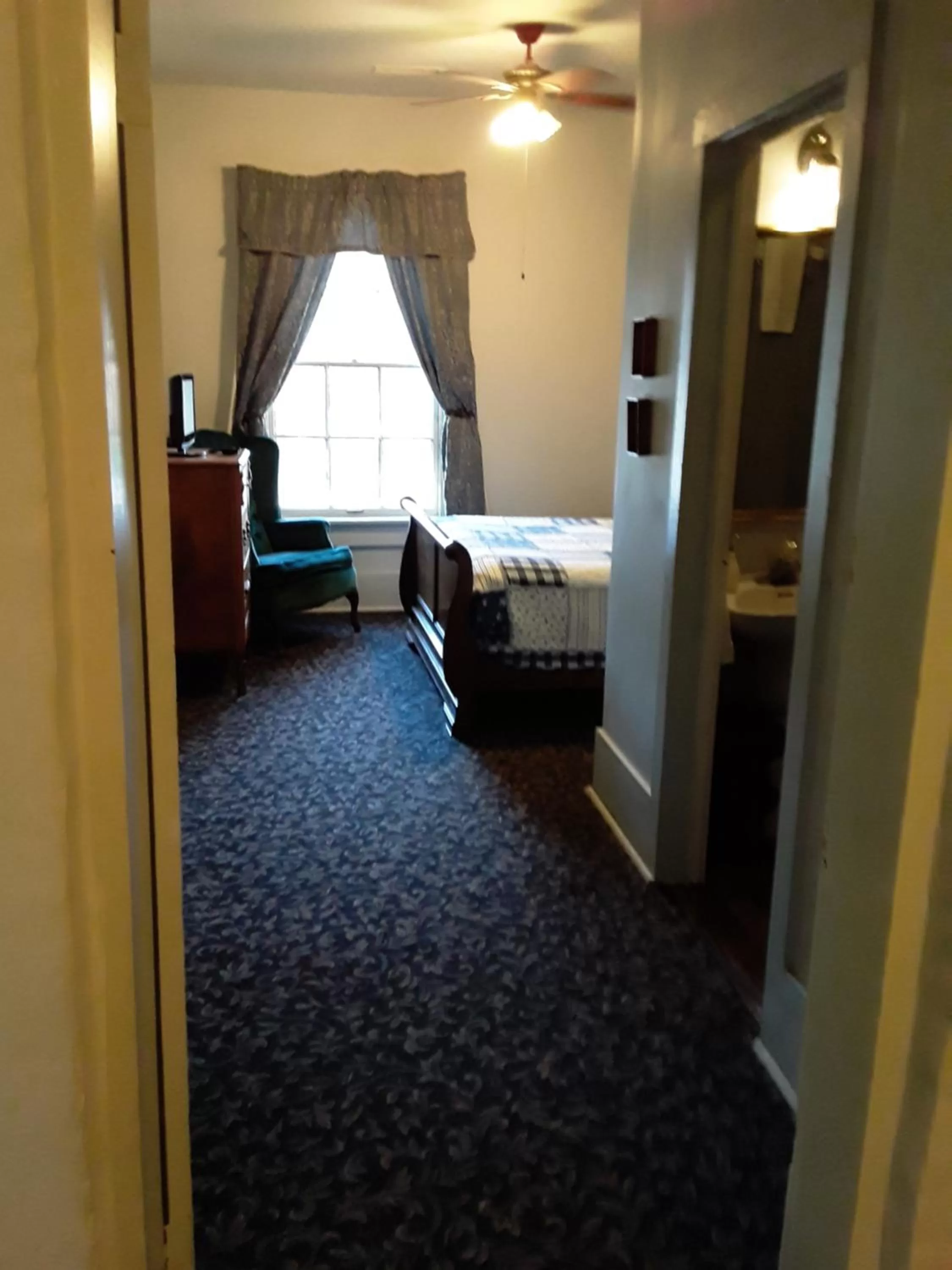 Bedroom, Bed in Hall Place B&B