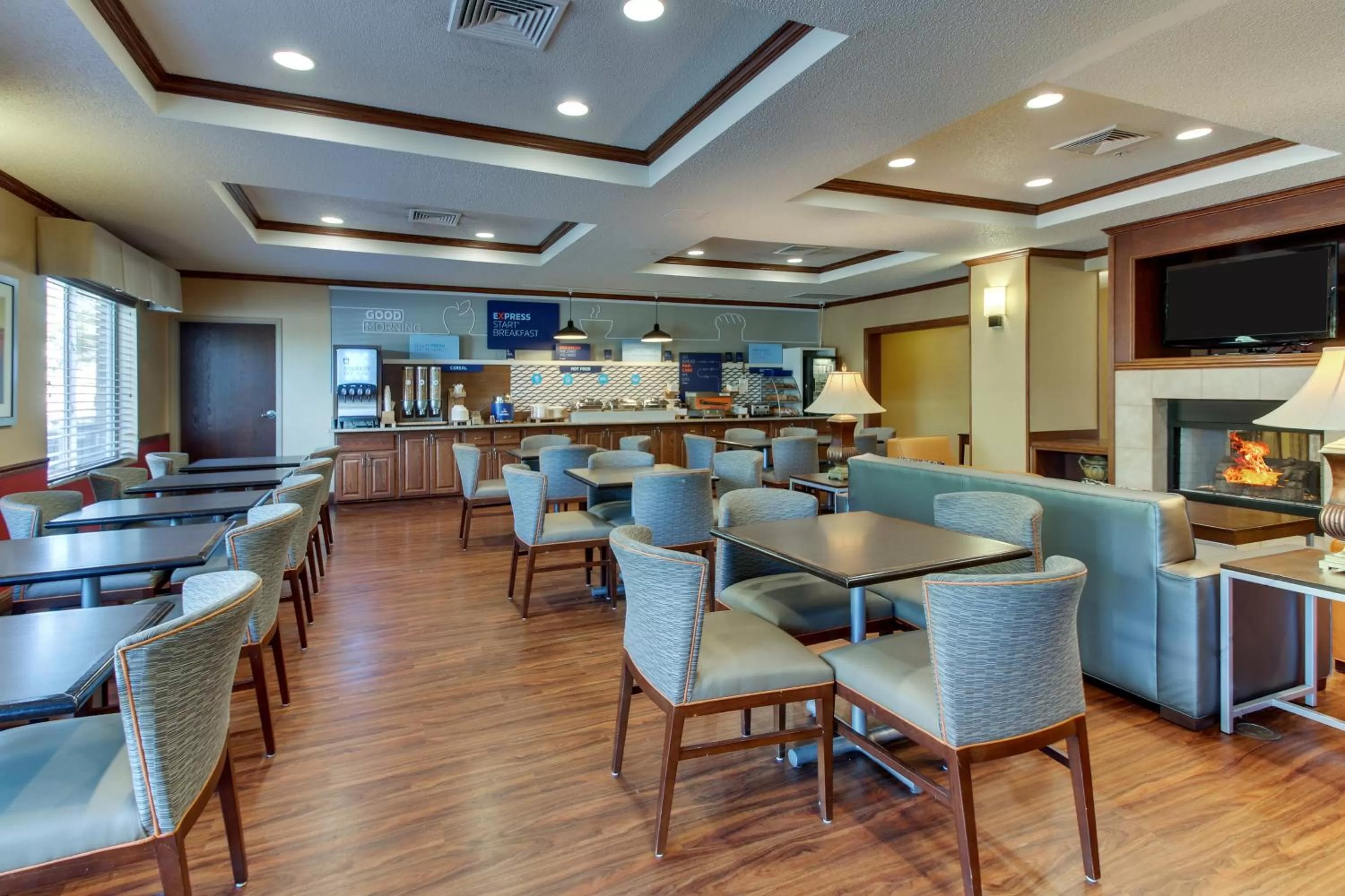 Breakfast in Holiday Inn Express Hotel & Suites Lancaster-Lititz by IHG