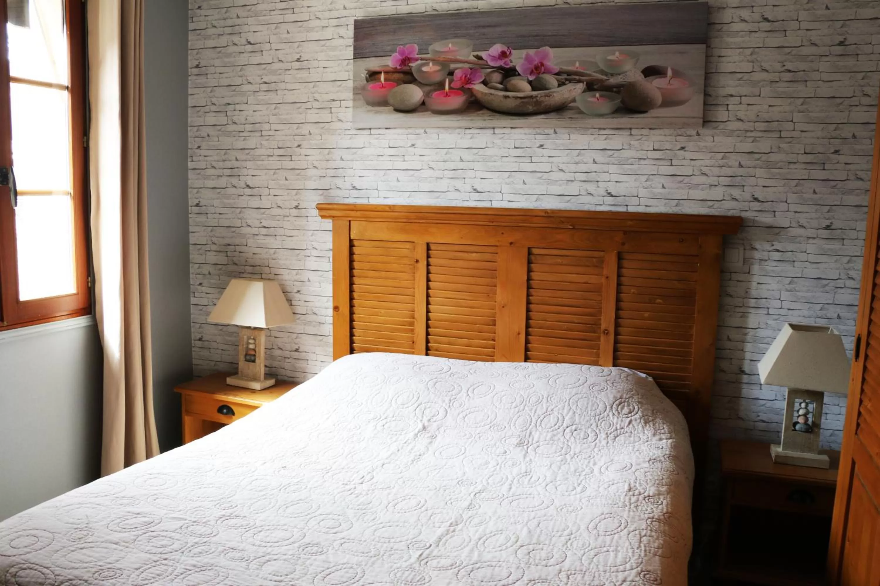 Bed in Auberge de la Vieille Ferme