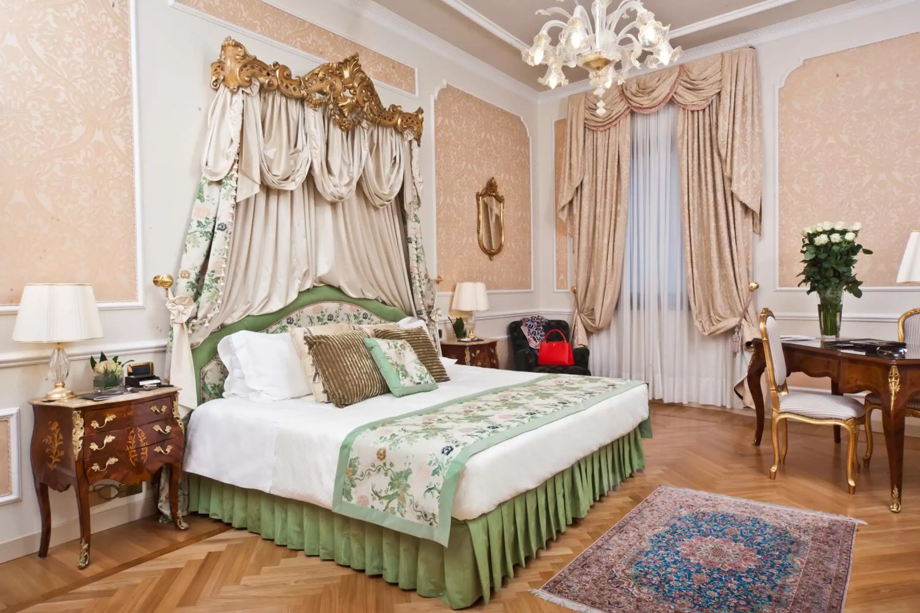 Junior Suite in Grand Hotel Majestic gia' Baglioni Junior Suite in Grand Hotel Majestic gia' Baglioni