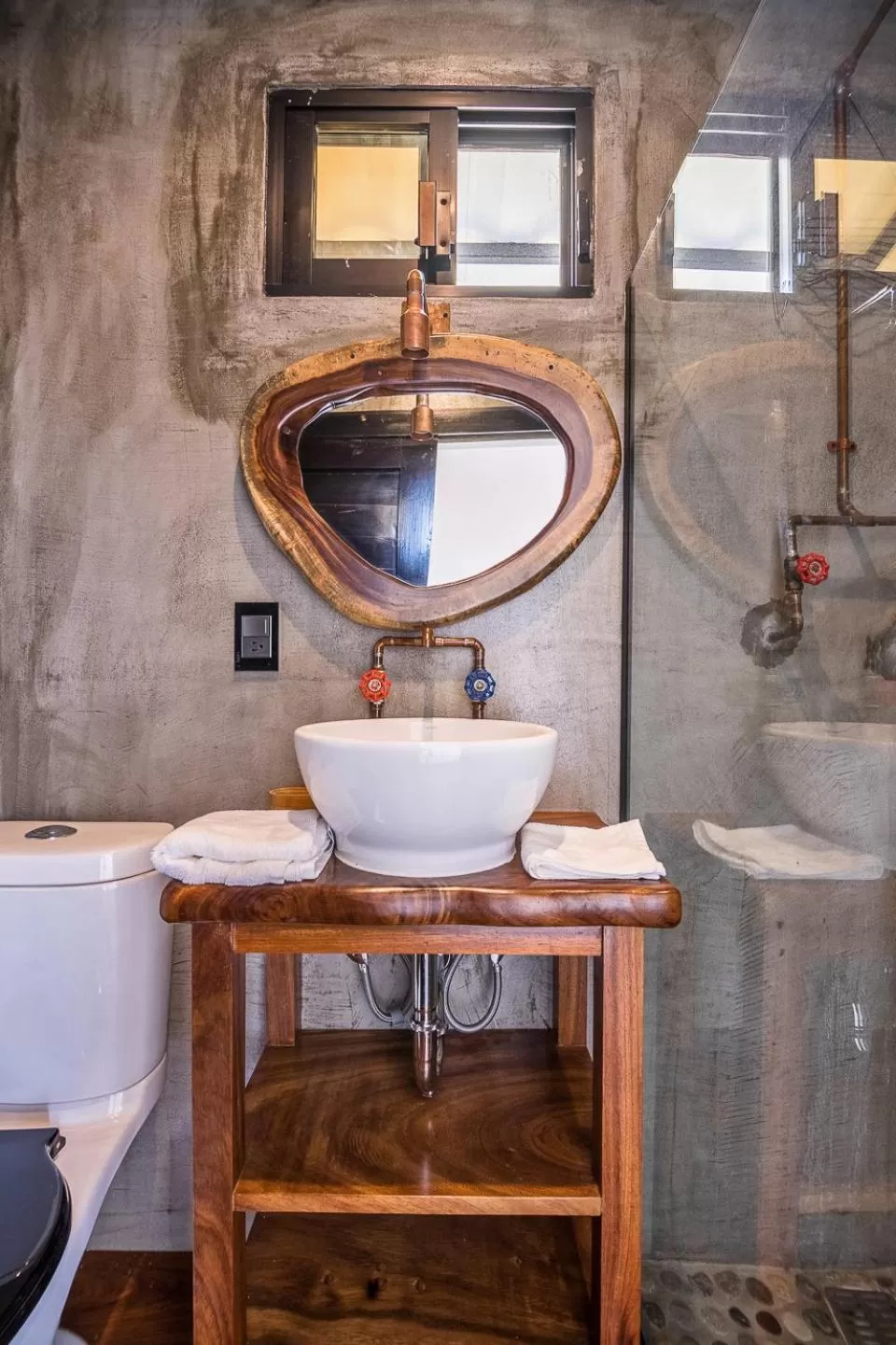 Shower, Bathroom in Cabane Container Boutique Hotel