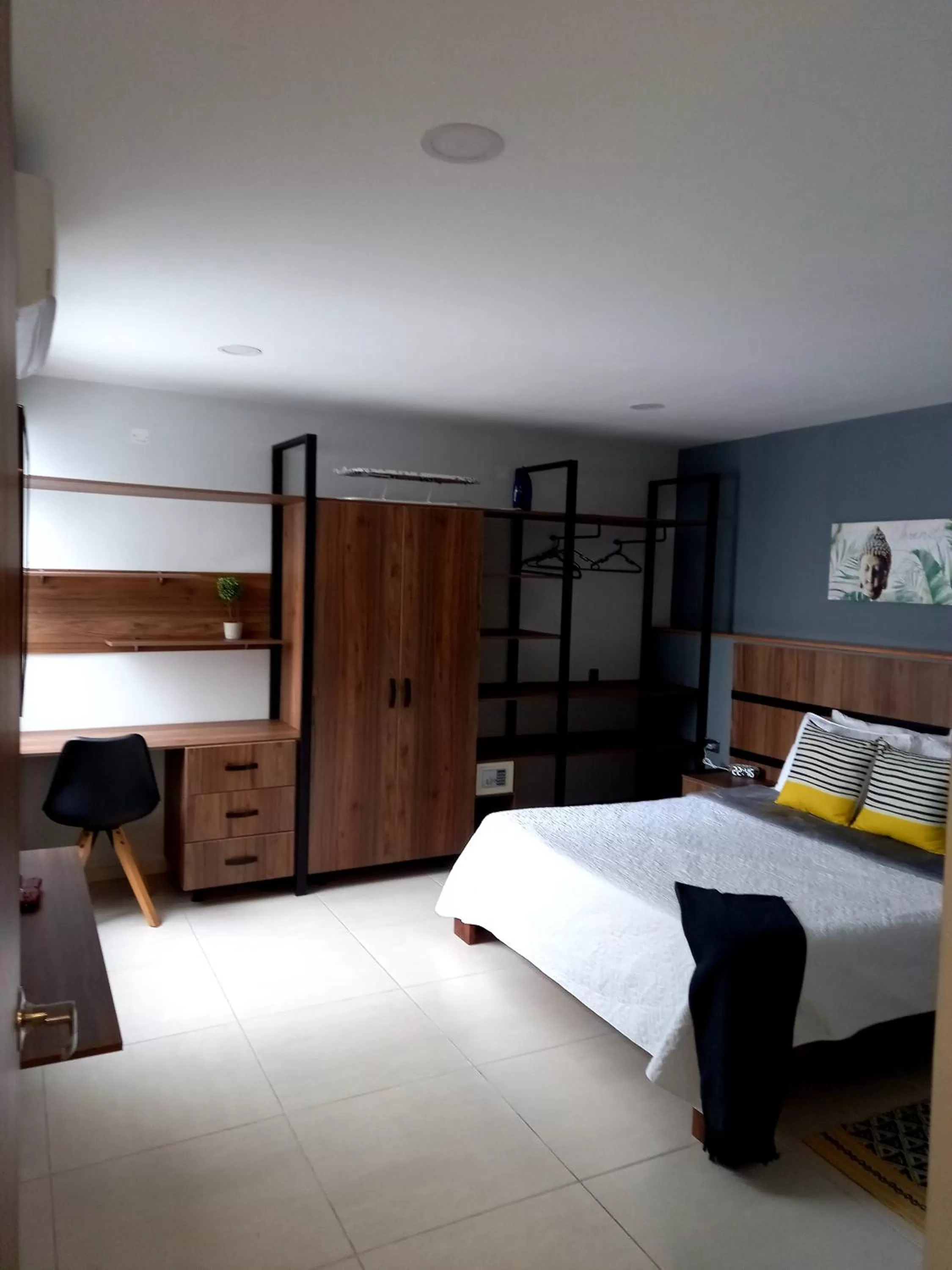 Bedroom, Bed in Kapital Suites