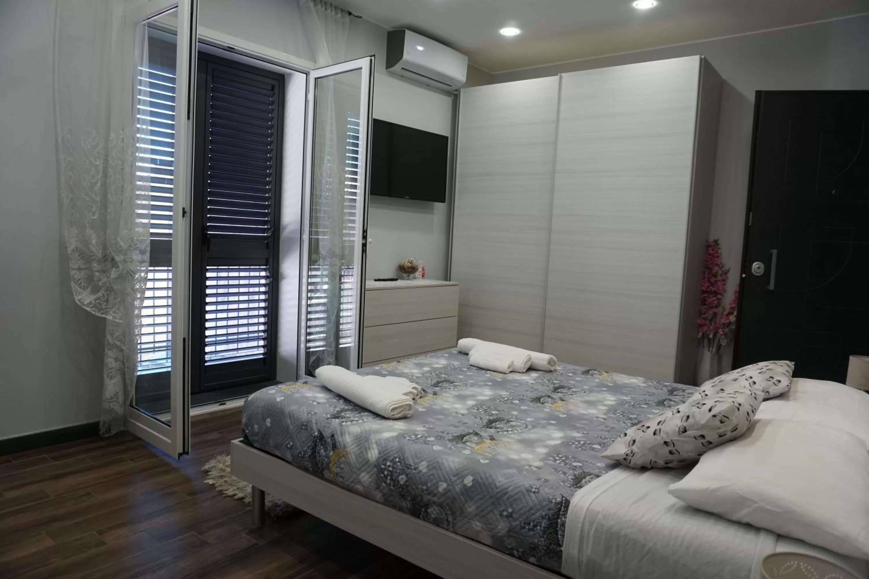 Photo of the whole room in B&B porta Garibaldi