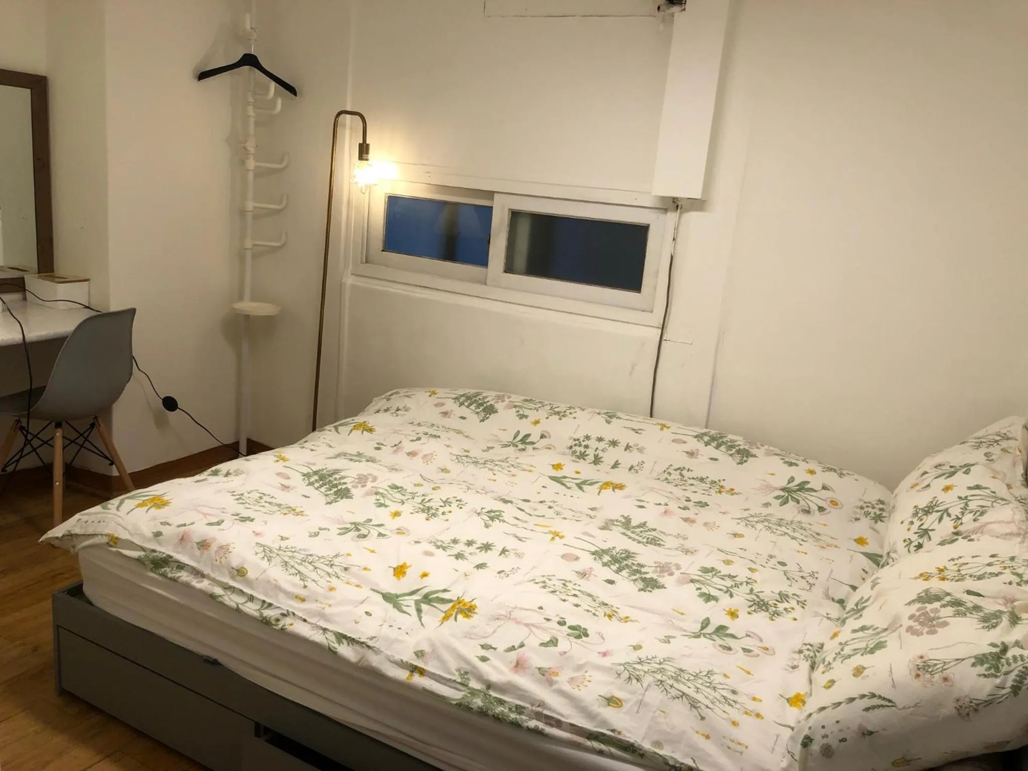 Bedroom, Bed in Hostel Metro